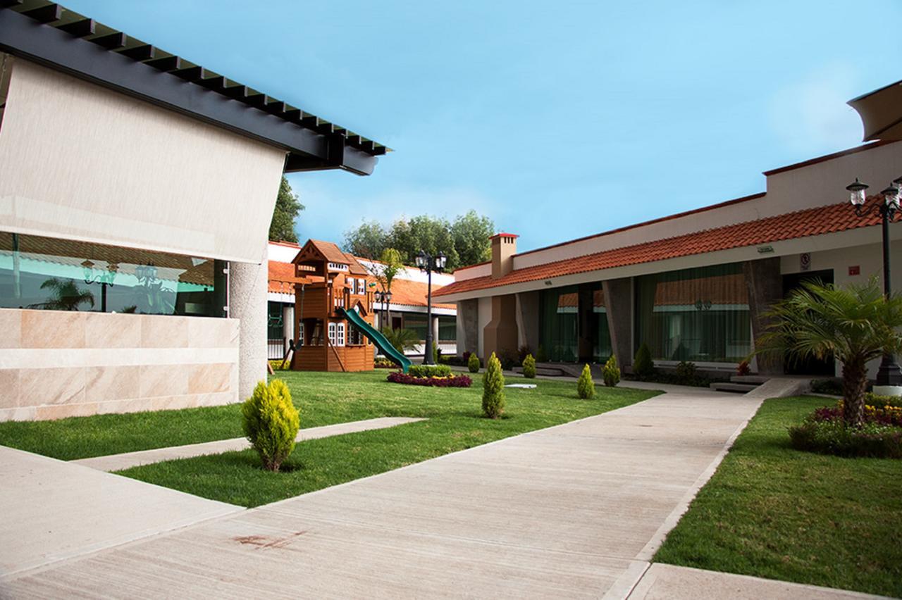 Ecce & Hotel
