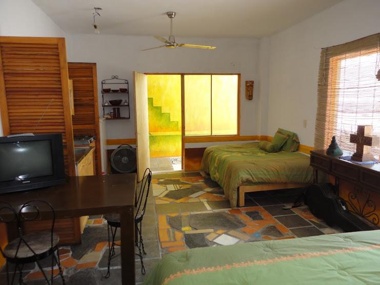 Bed & Breakfast Casa Artista Manzanillo