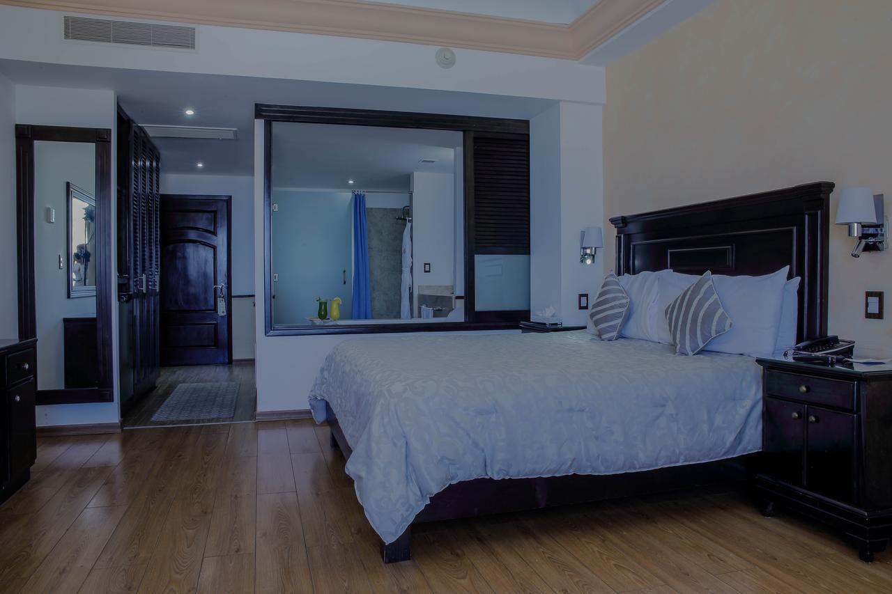 Hotel La & Club
