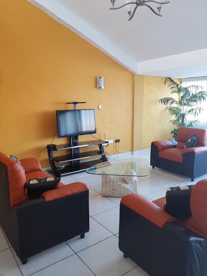 Casa Con Alberca Para 20 Personas