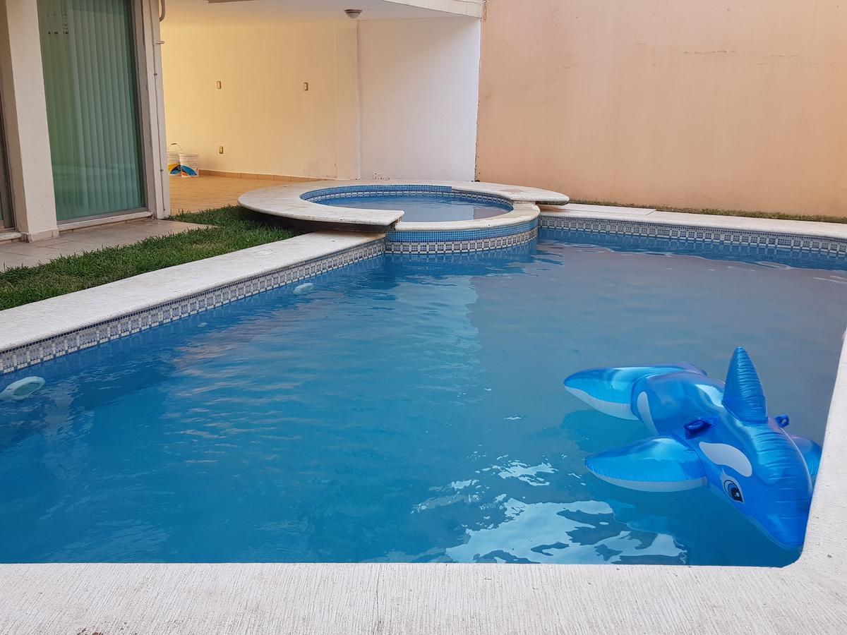 Casa Con Alberca Para 20 Personas