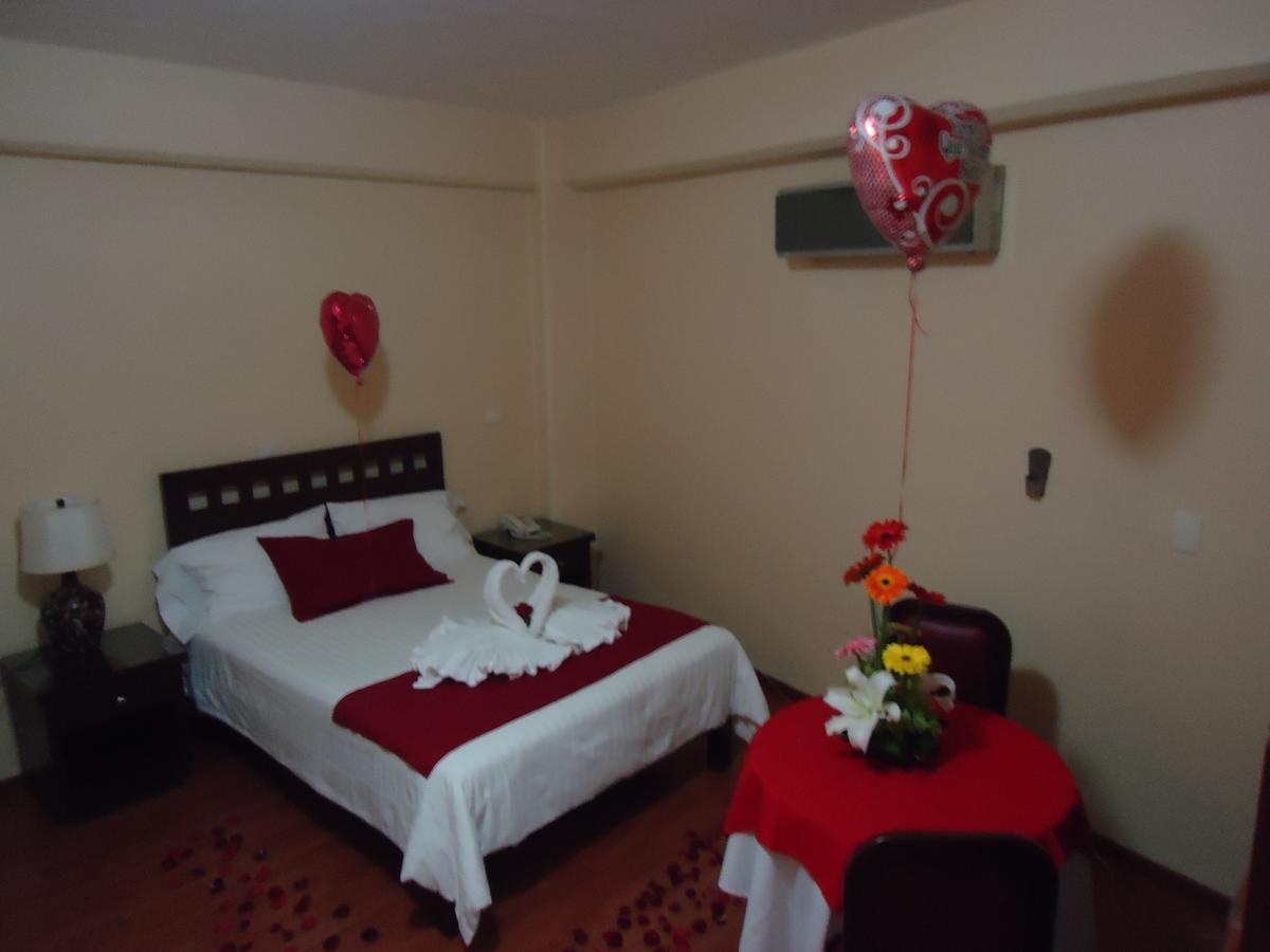 Plaza San Carlos Hotel *