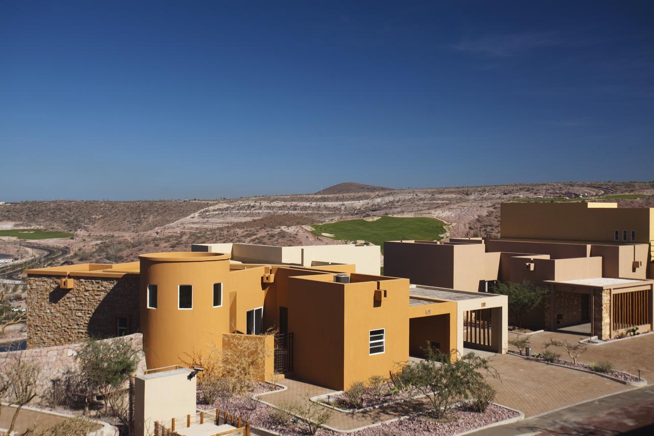 Puerta Cortes Residences: Las Colinas La Paz