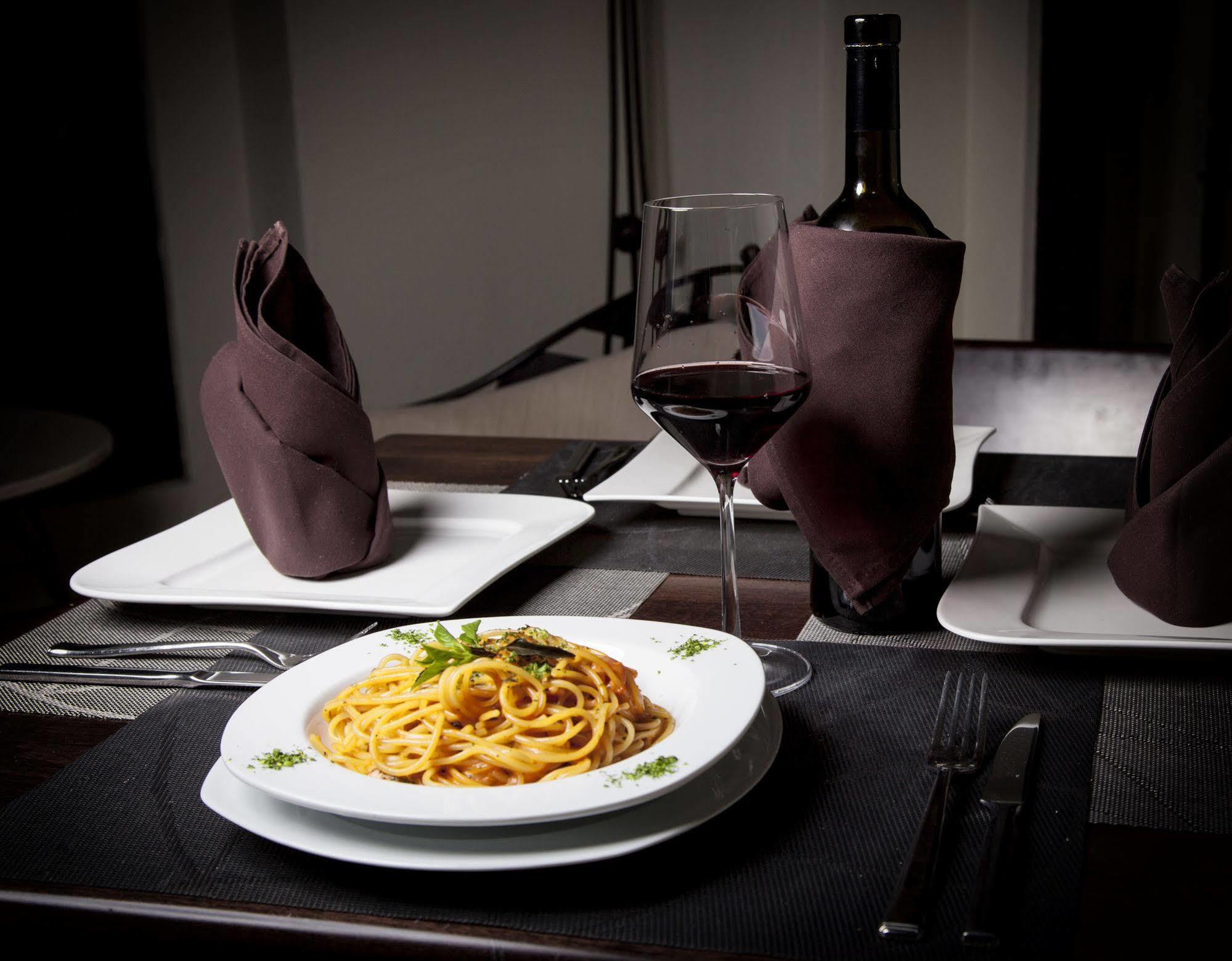 Plaza Gallery Boutique Hotel