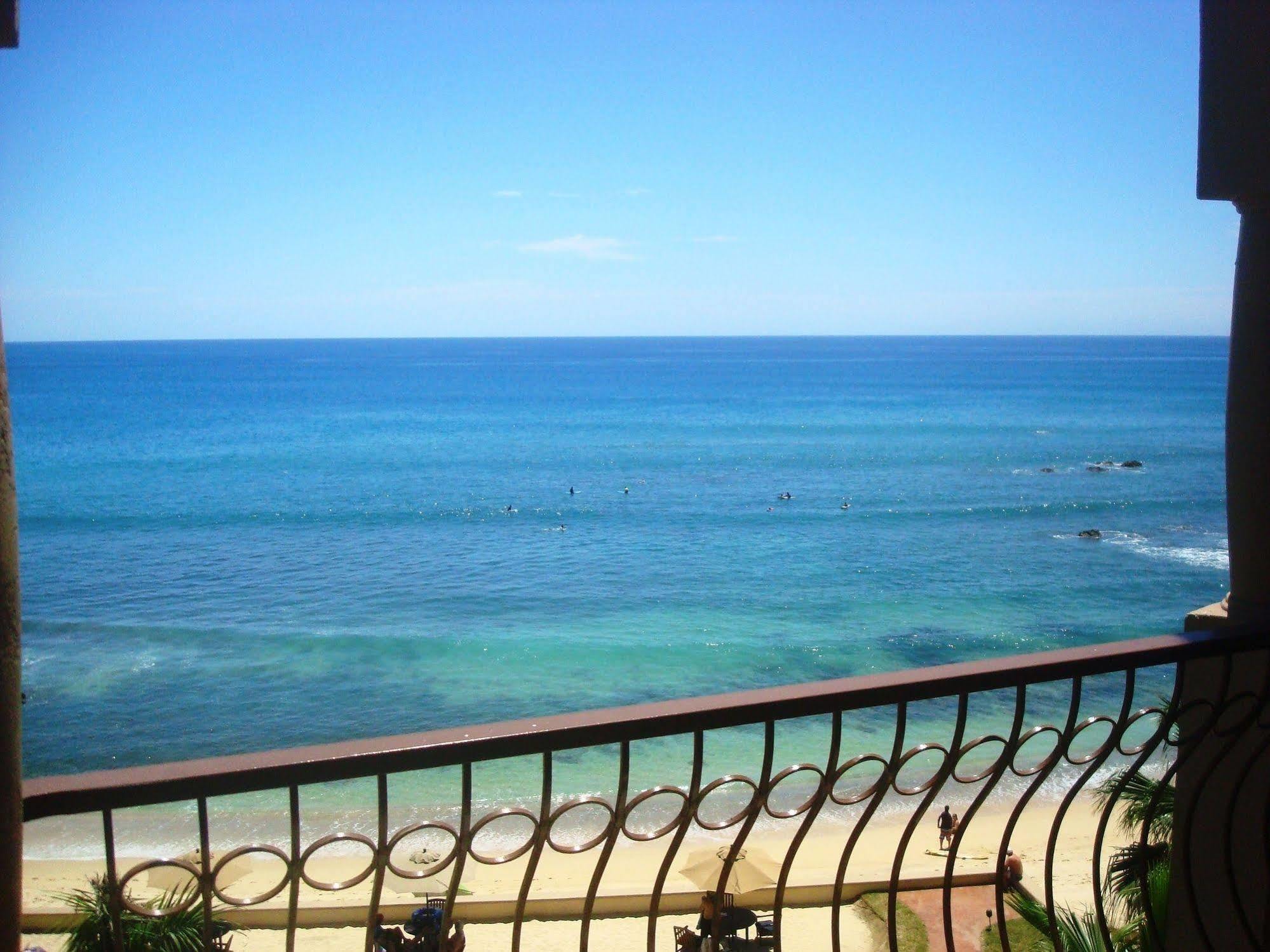 Beachfront Las Olas 2Bdr Condo Hotel 3*