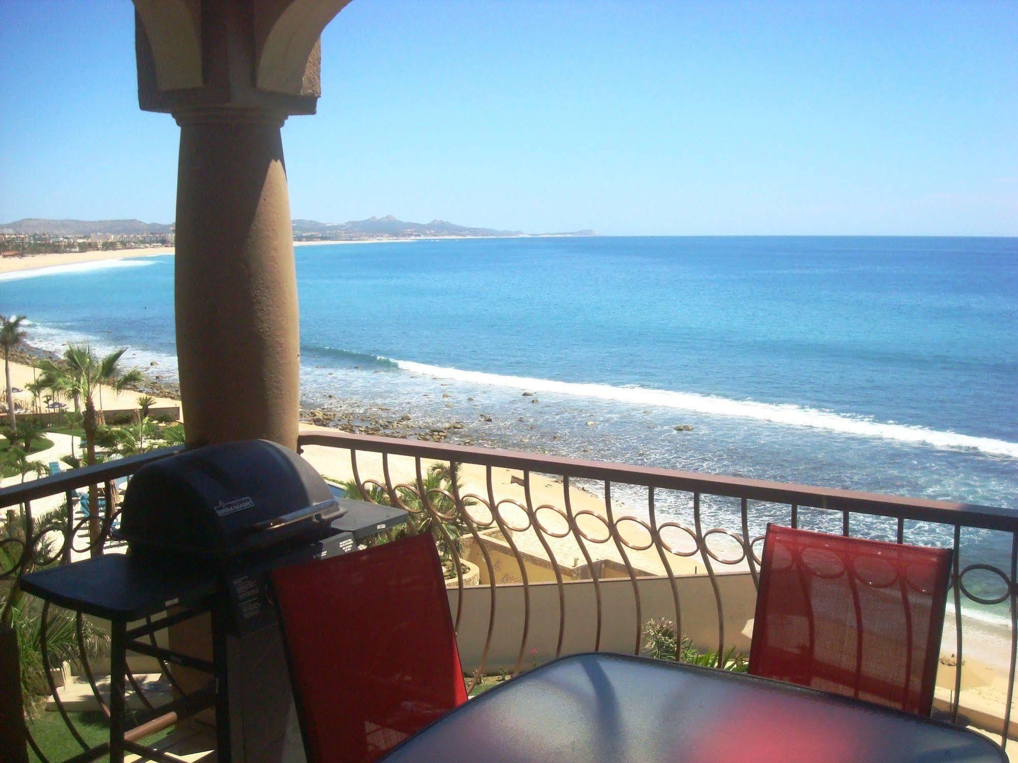 Beachfront Las Olas 2Bdr Condo San Jose del Cabo