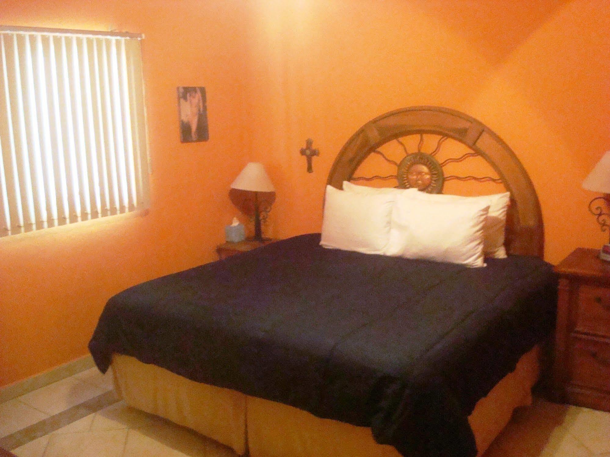 Hotel Beachfront Las Olas 2Bdr Condo San Jose del Cabo