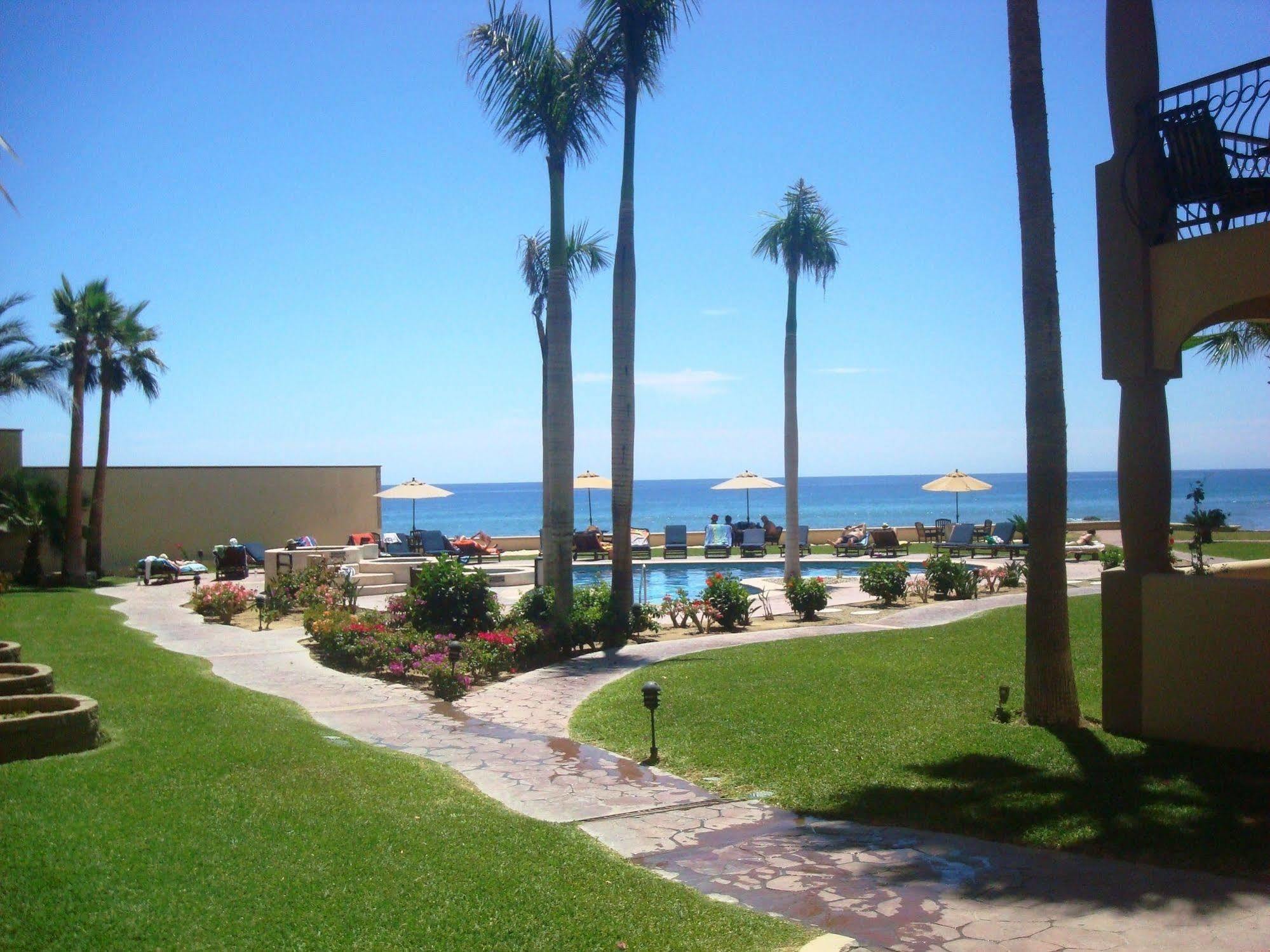 Beachfront Las Olas 2Bdr Condo 3*