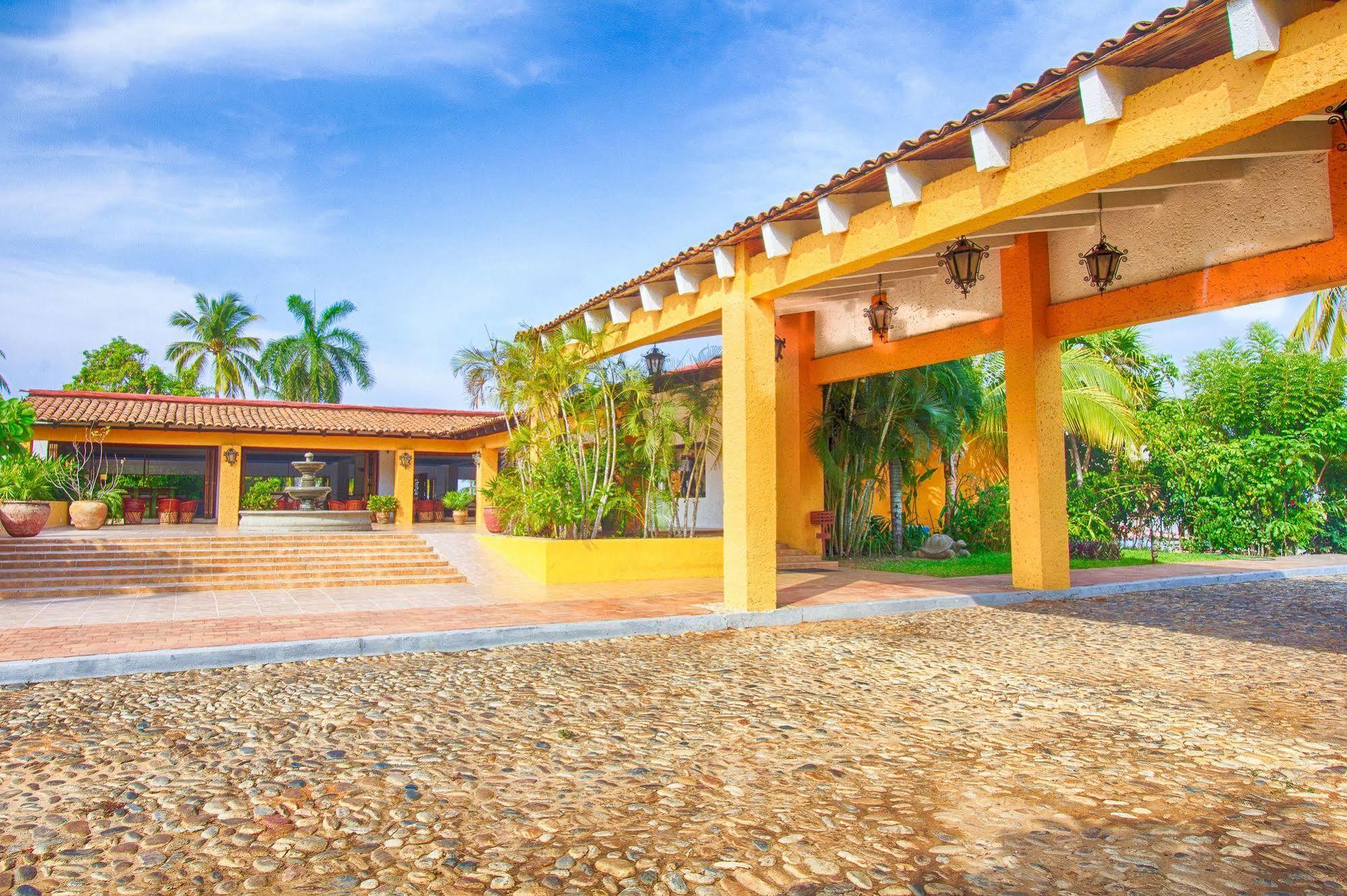 Real Puerto Escondido Resort 4*