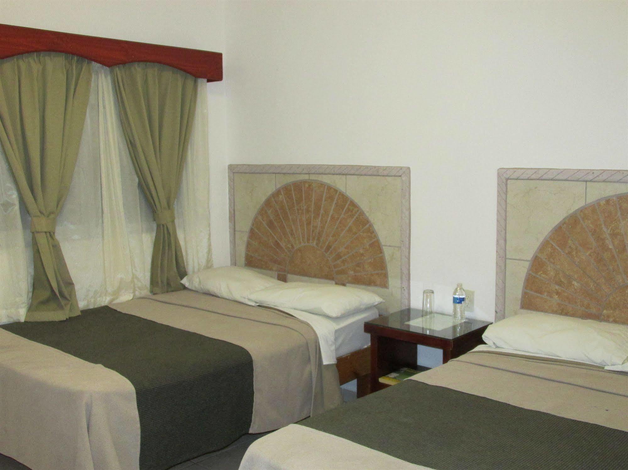 Albatros Palace Manzanillo