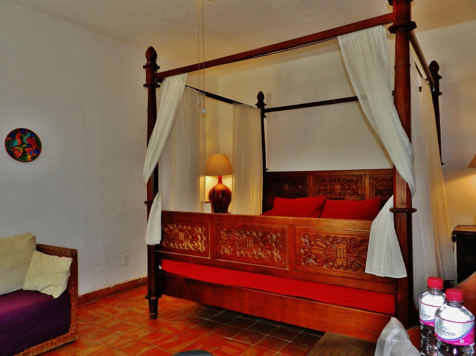 Rosa Morada Bed & Breakfast Tlaquepaque