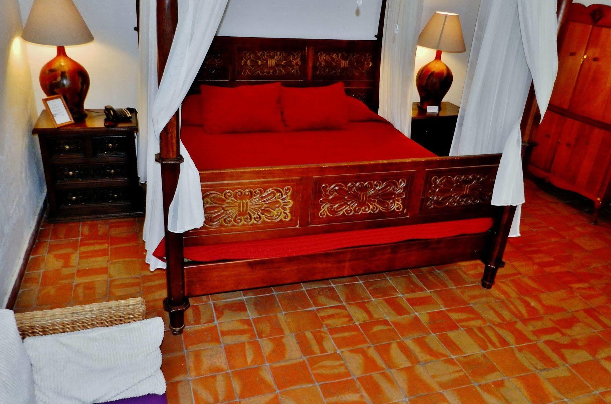 Rosa Morada Bed & Breakfast 4*
