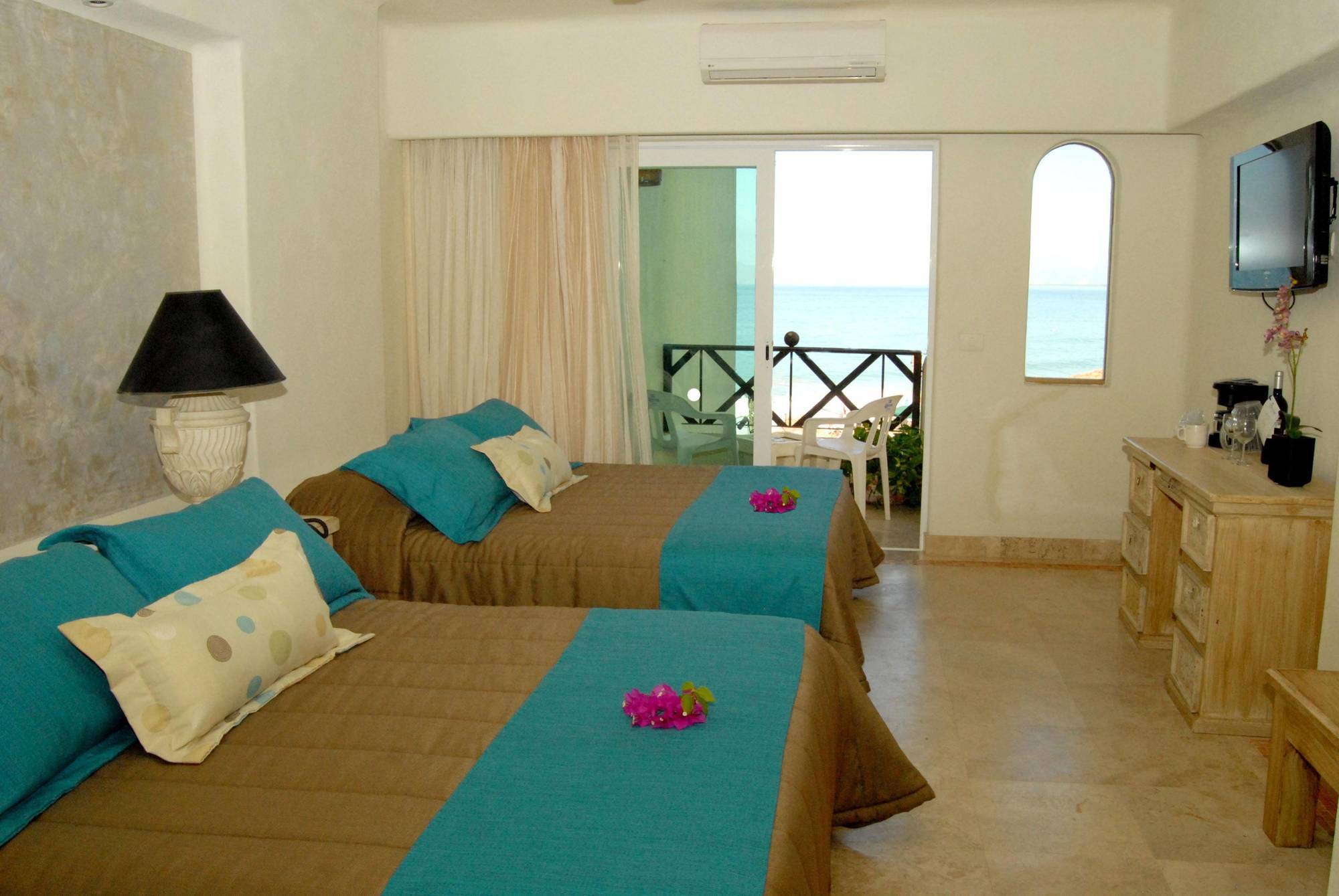 Blue Chairs Beachfront - Adults Only Hotel Puerto Vallarta