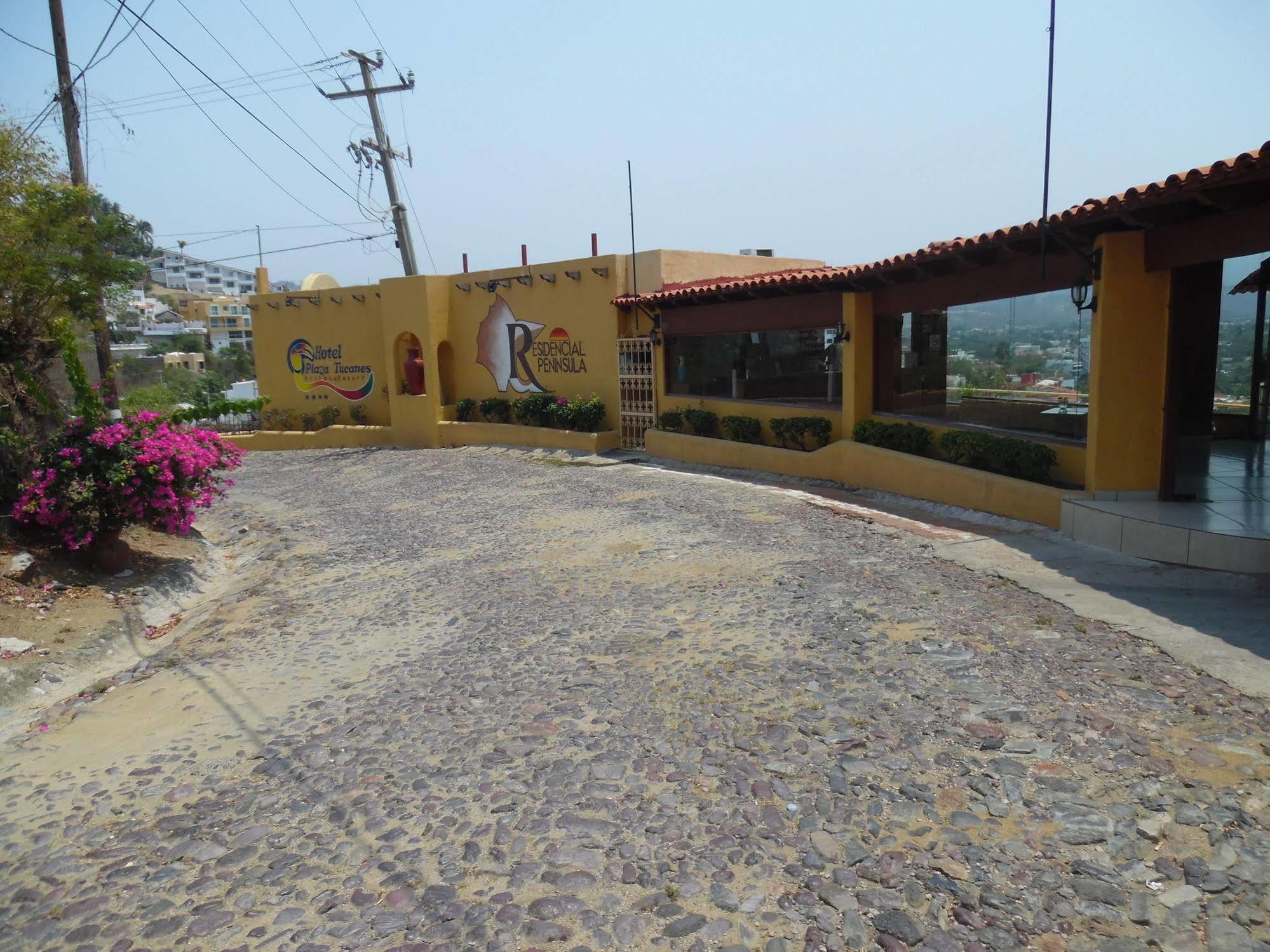 Hotel Plaza Tucanes 4*