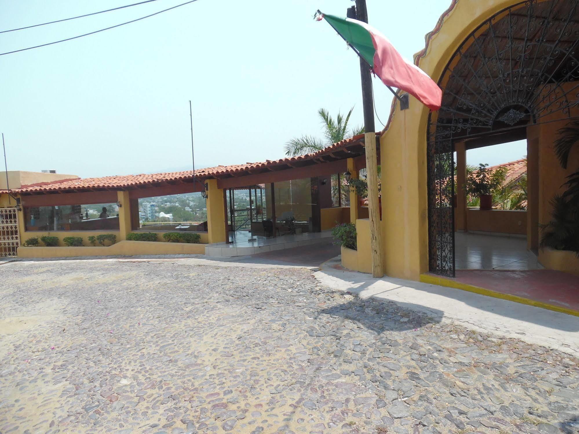 Plaza Tucanes Hotel 4*