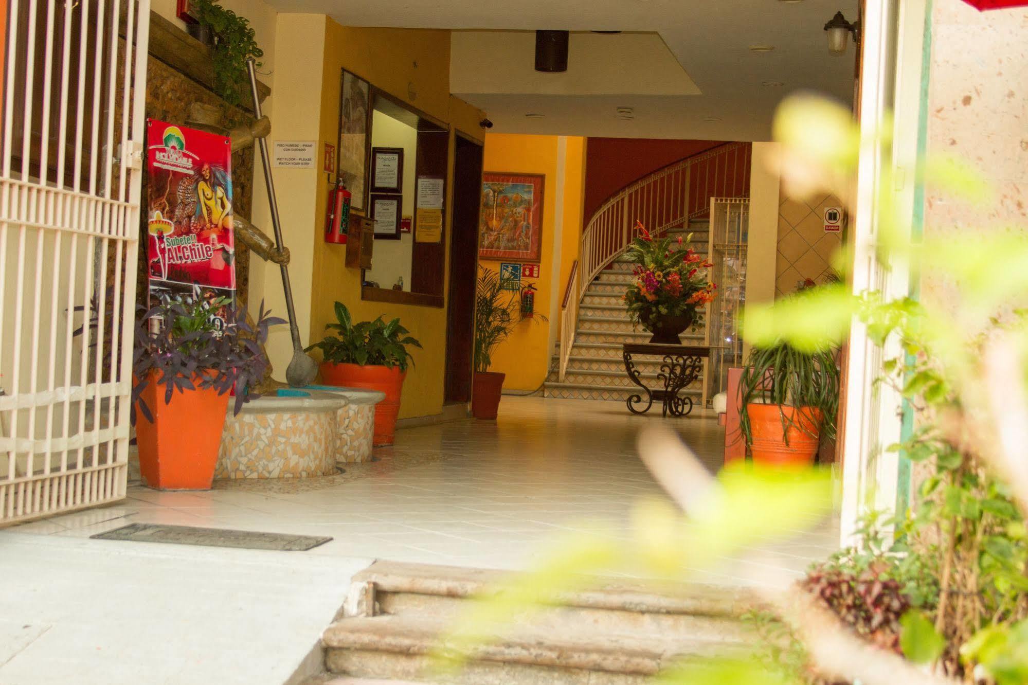 Plaza Jardin Hotel