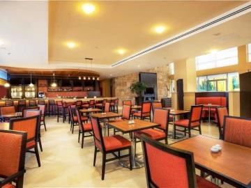 Courtyard By Marriott At The Poliforum Hotel 4*