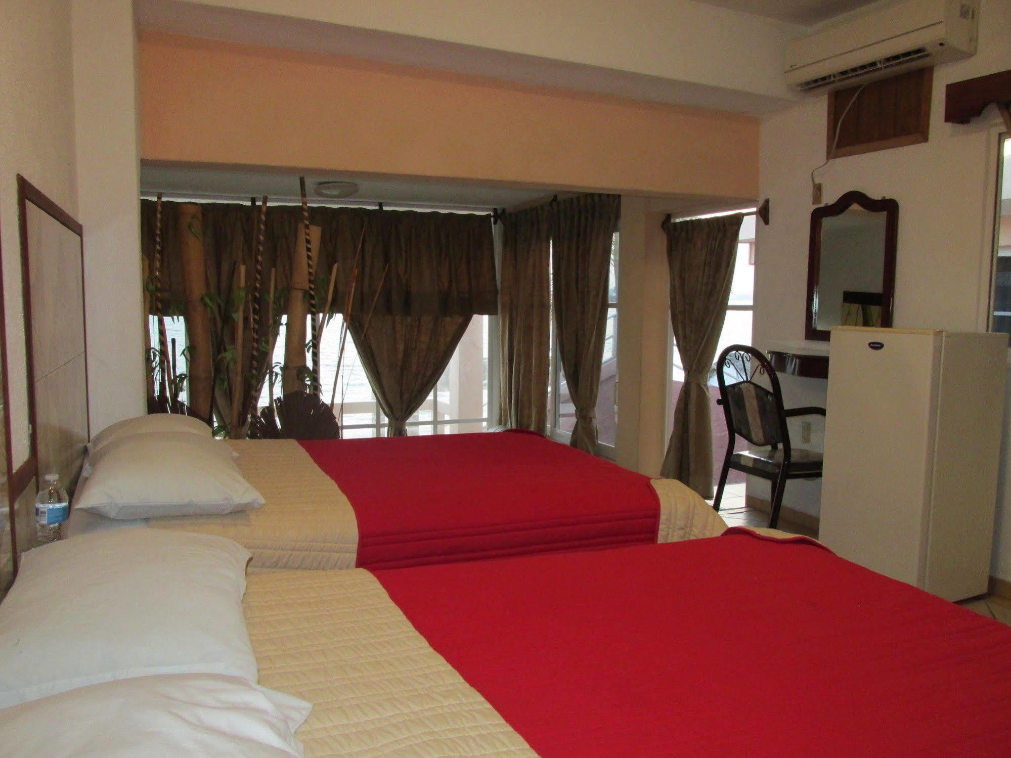 Hotel Albatros 3*