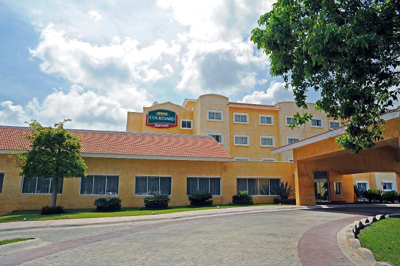 Courtyard By Marriott Cancun Airport 4*