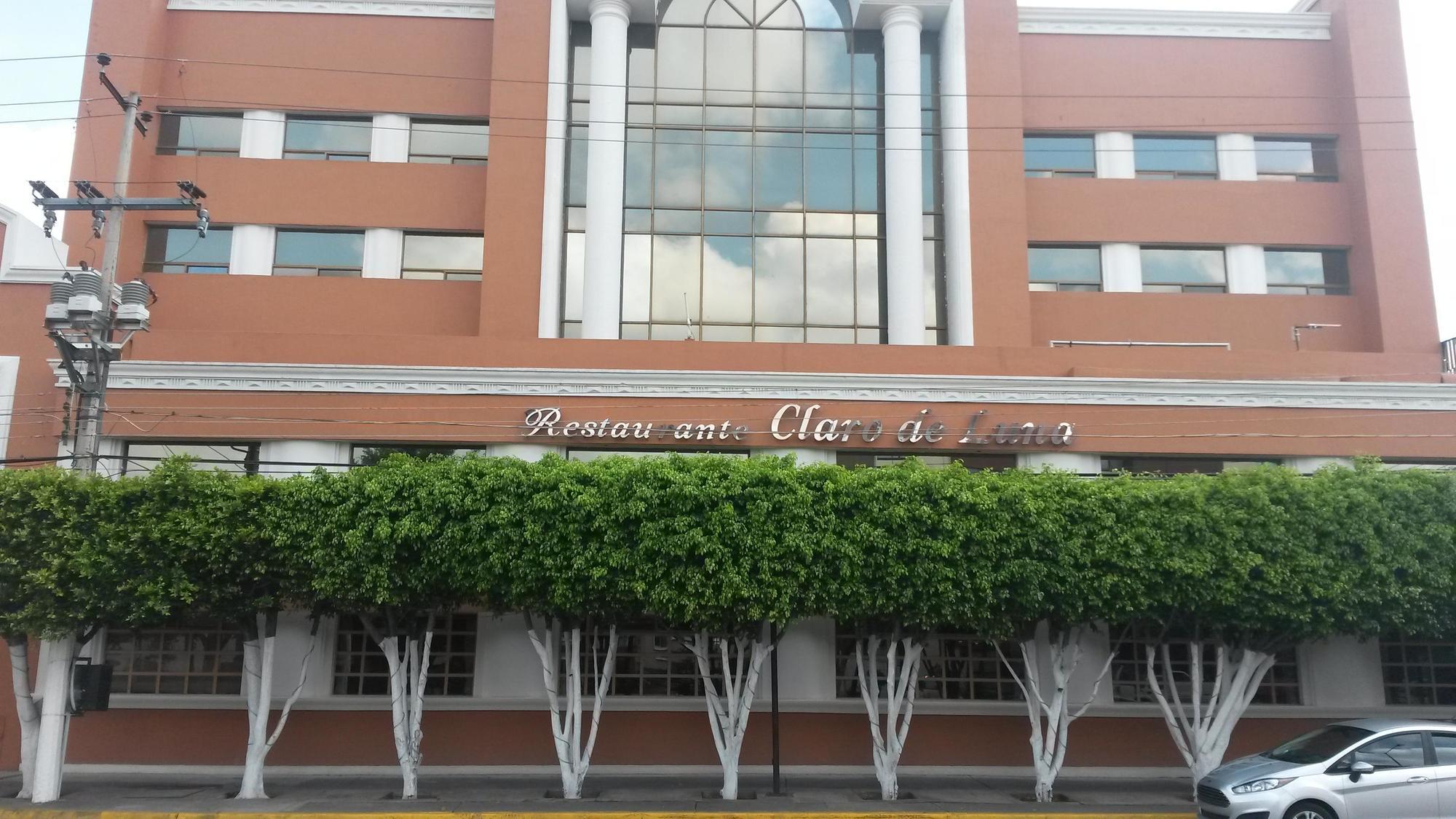Country Plaza Hotel 4*