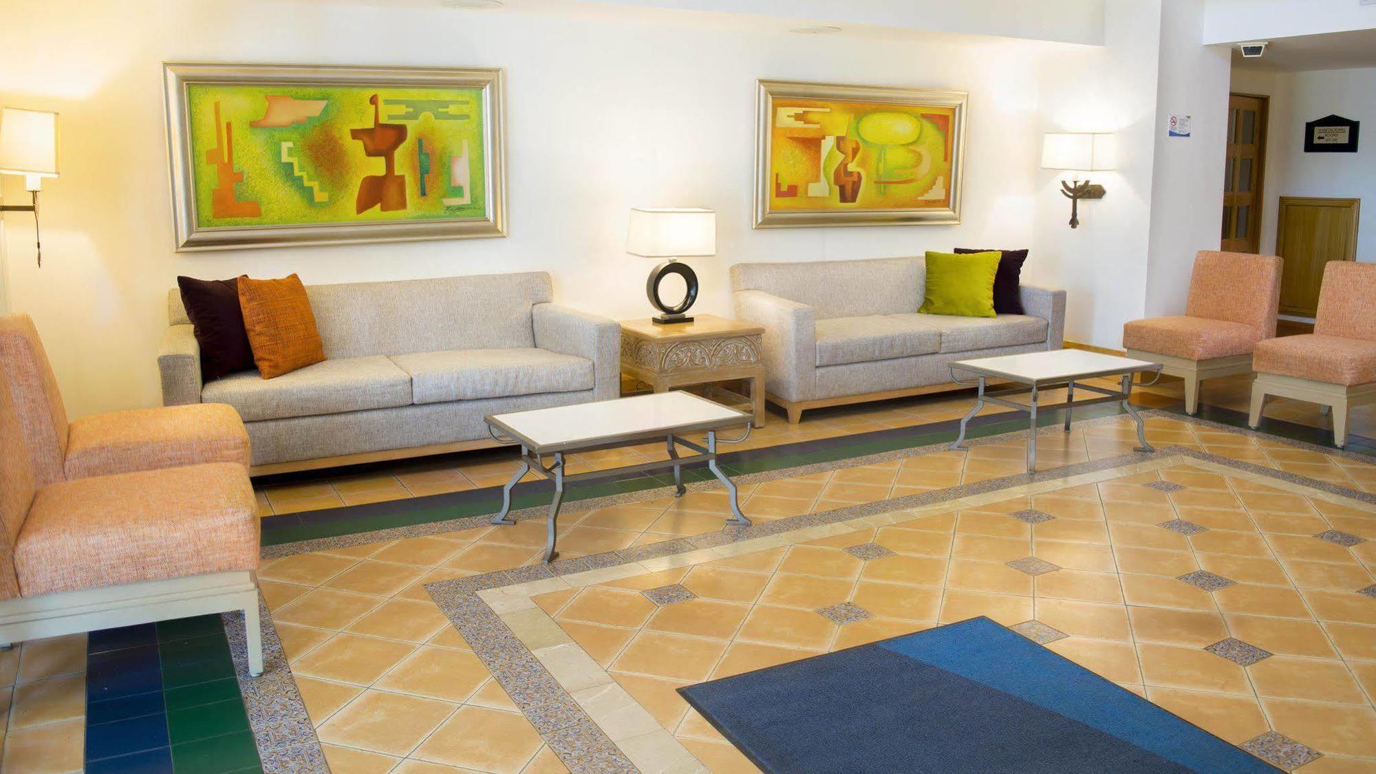 Express Galerias-san Jeronimo By Ihg Hotel