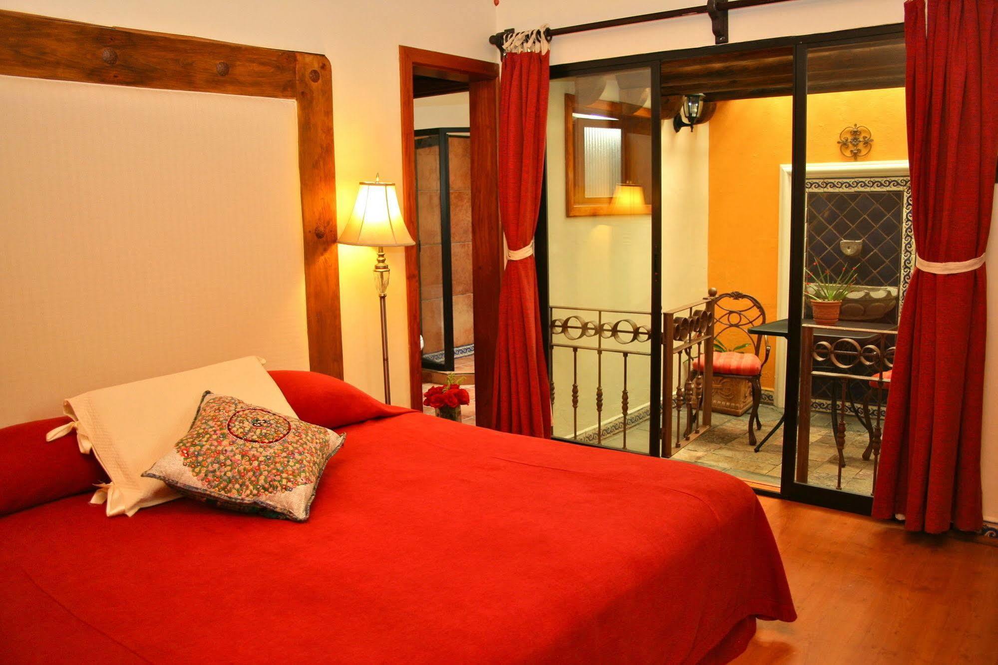 Guest house Casa De Arcangeles 4*