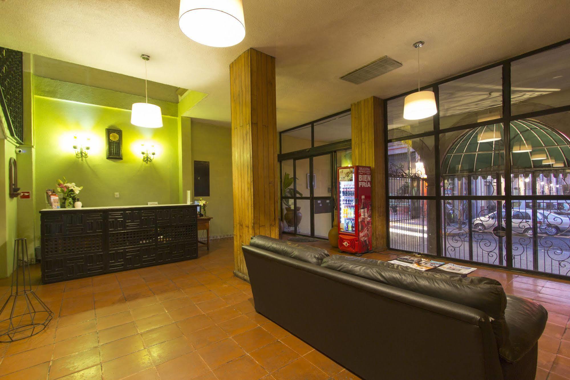 Hotel Plaza