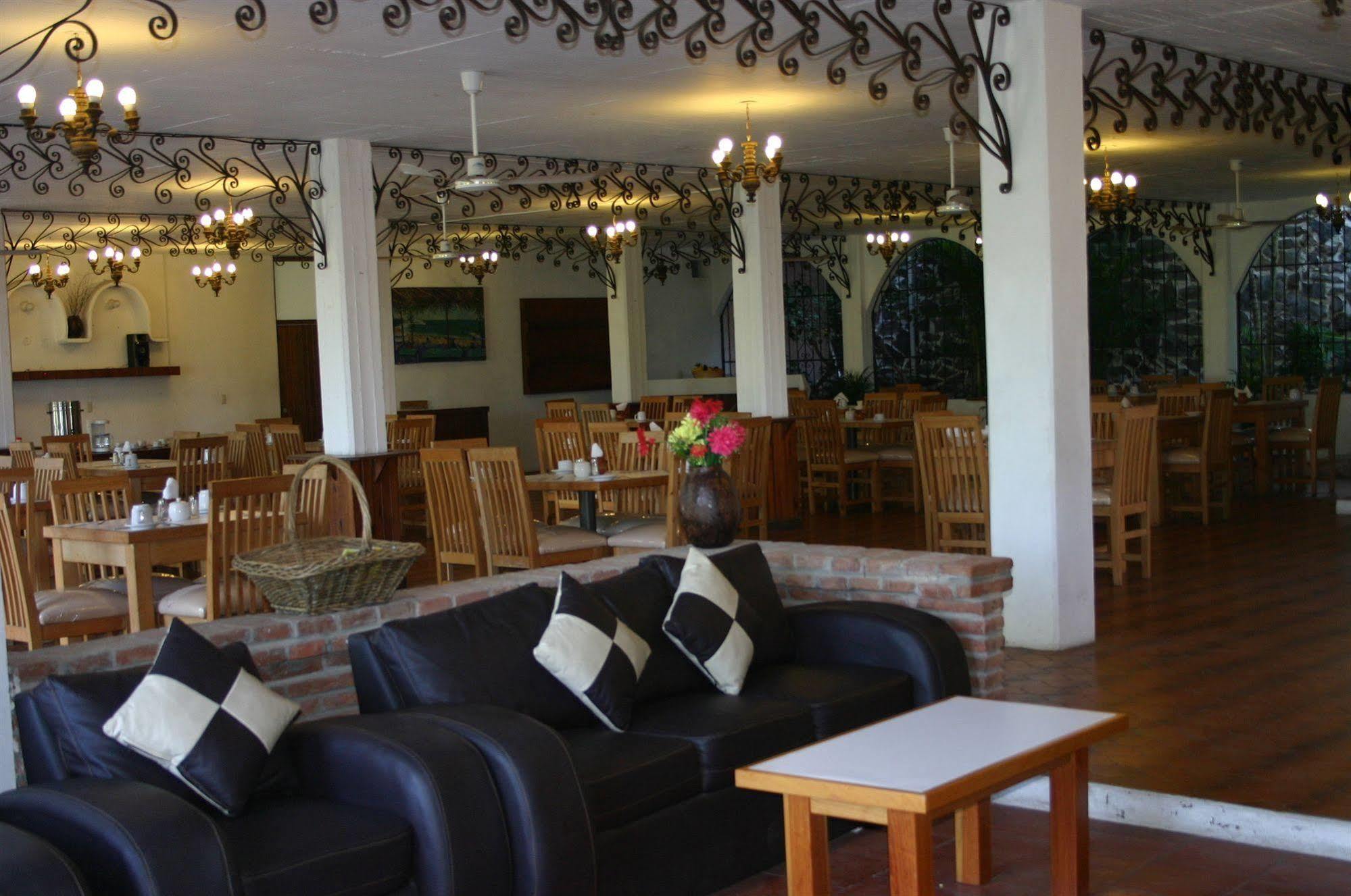 Zihua Caracol Hotel 3*