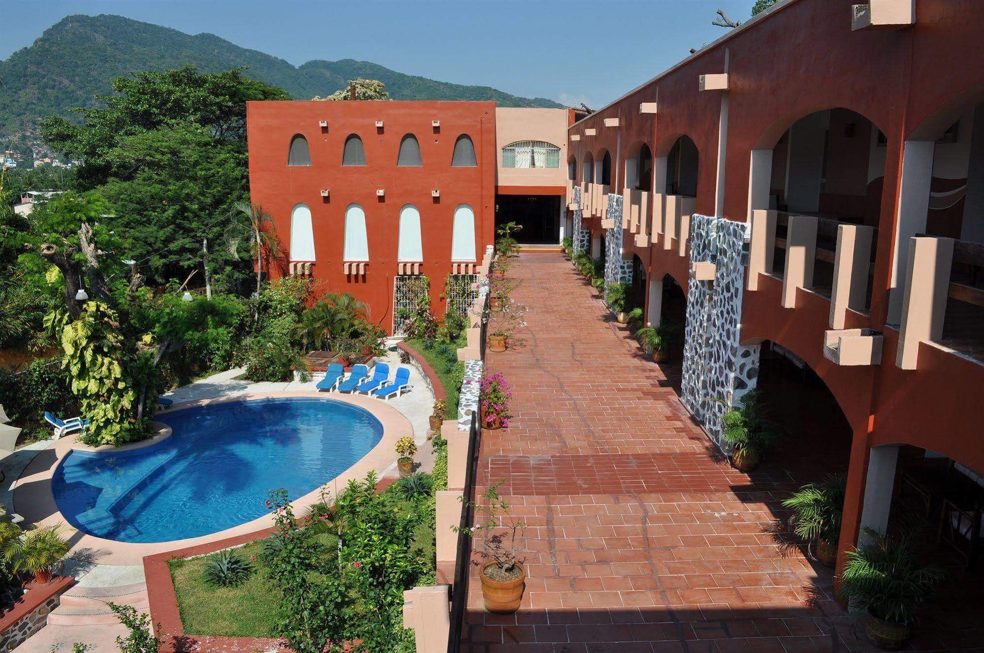 Zihua Caracol Hotel