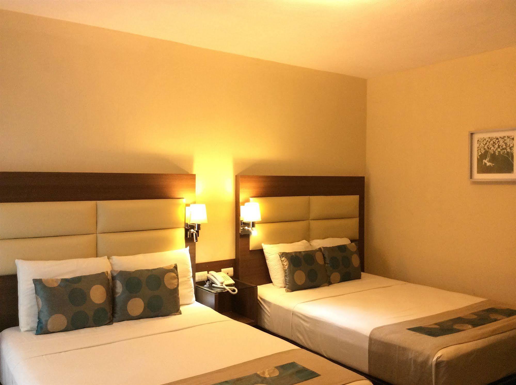 San Miguel, En El Centro - Desayuno Gratis Hotel 3*