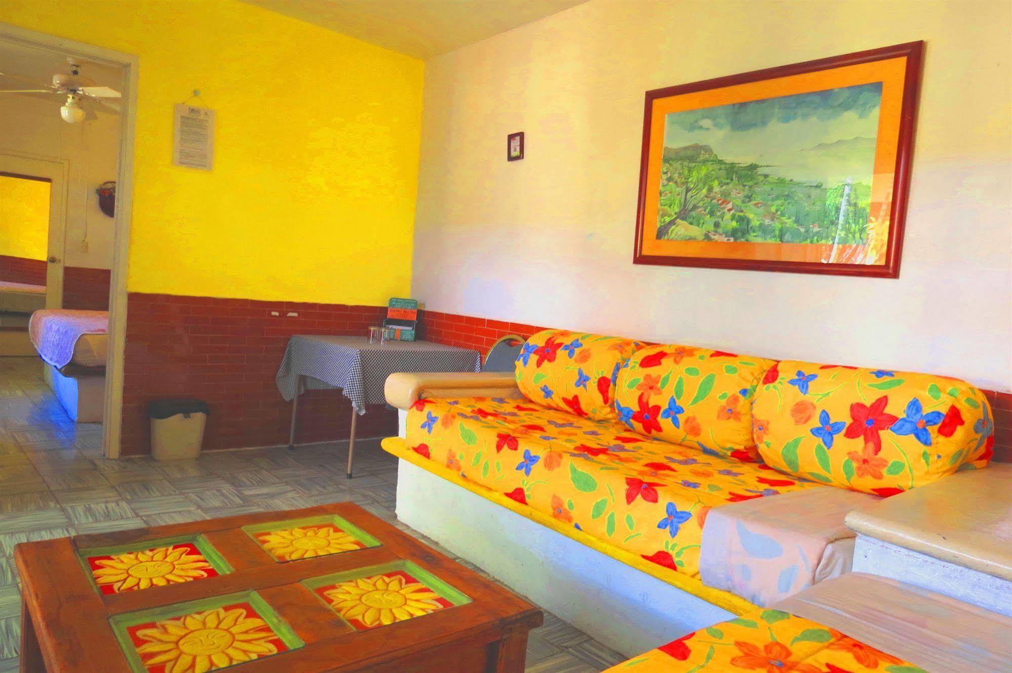 Hotel Plaza 3*