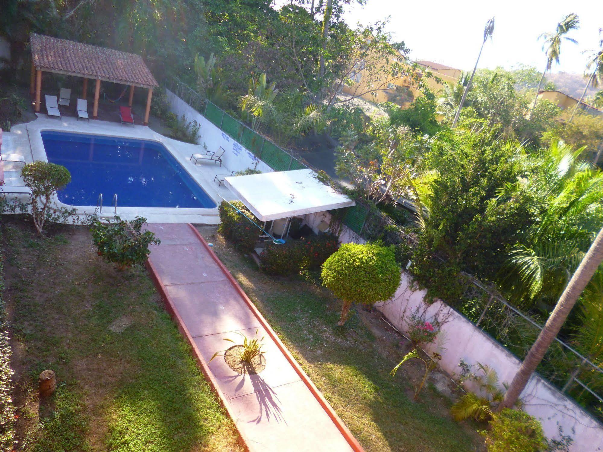 Hotel J.b. Zihuatanejo