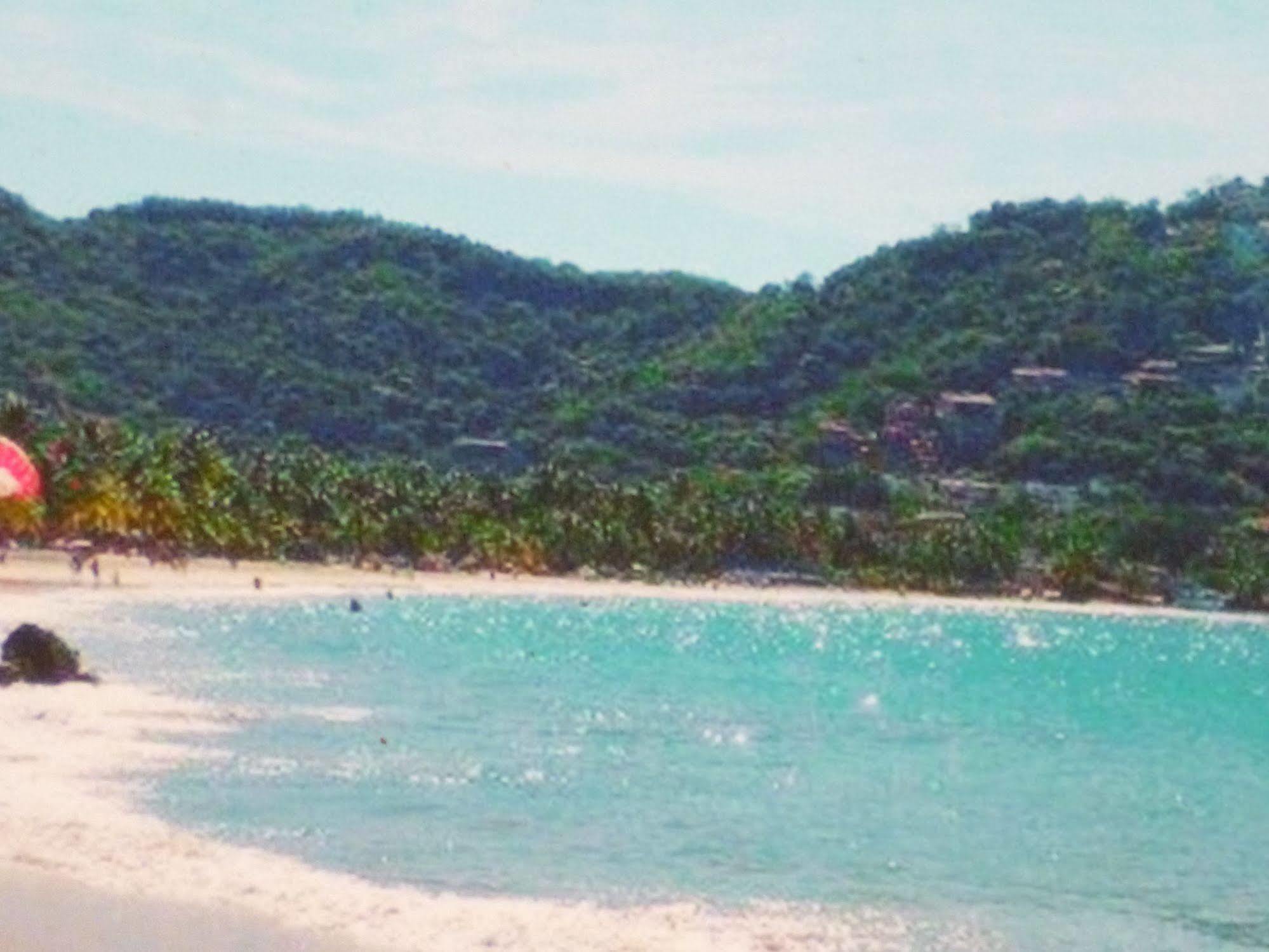 Hotel J.b. Zihuatanejo