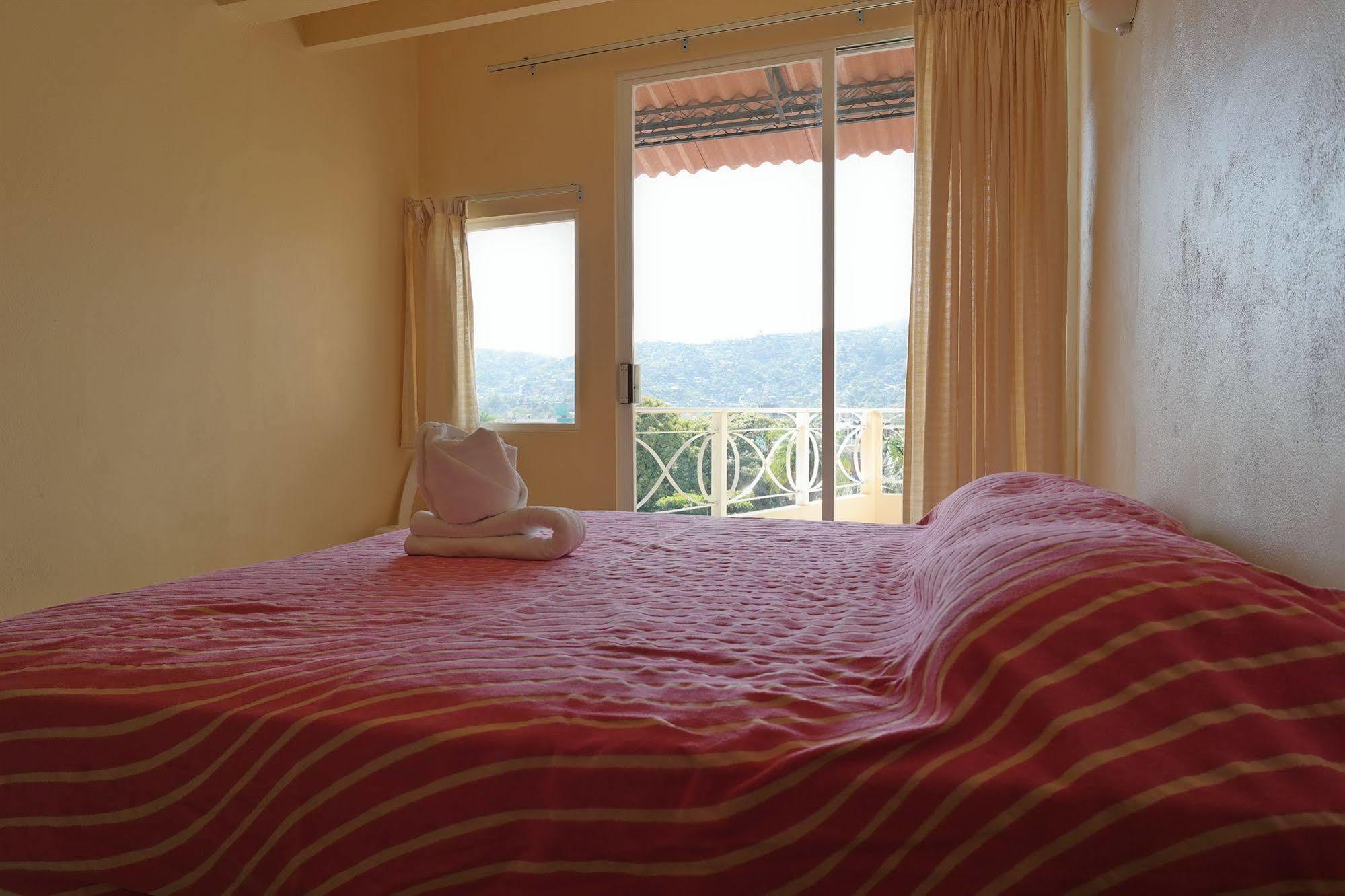 Zihua Express Hotel