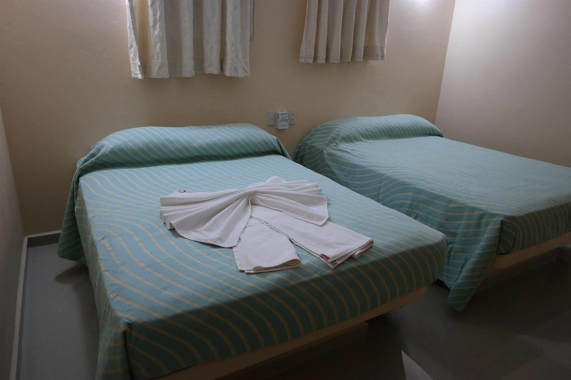 Hotel Zihua Express 2*