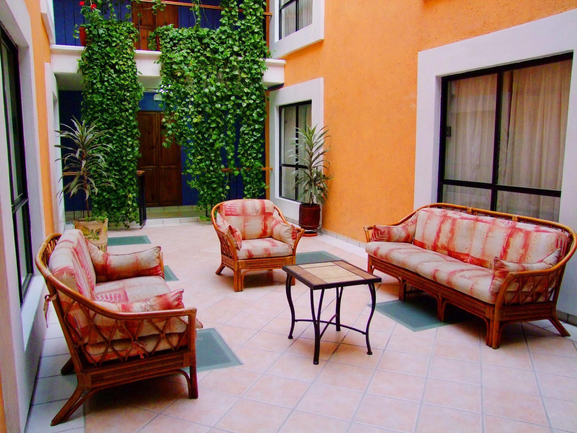 Hotel Dorado,