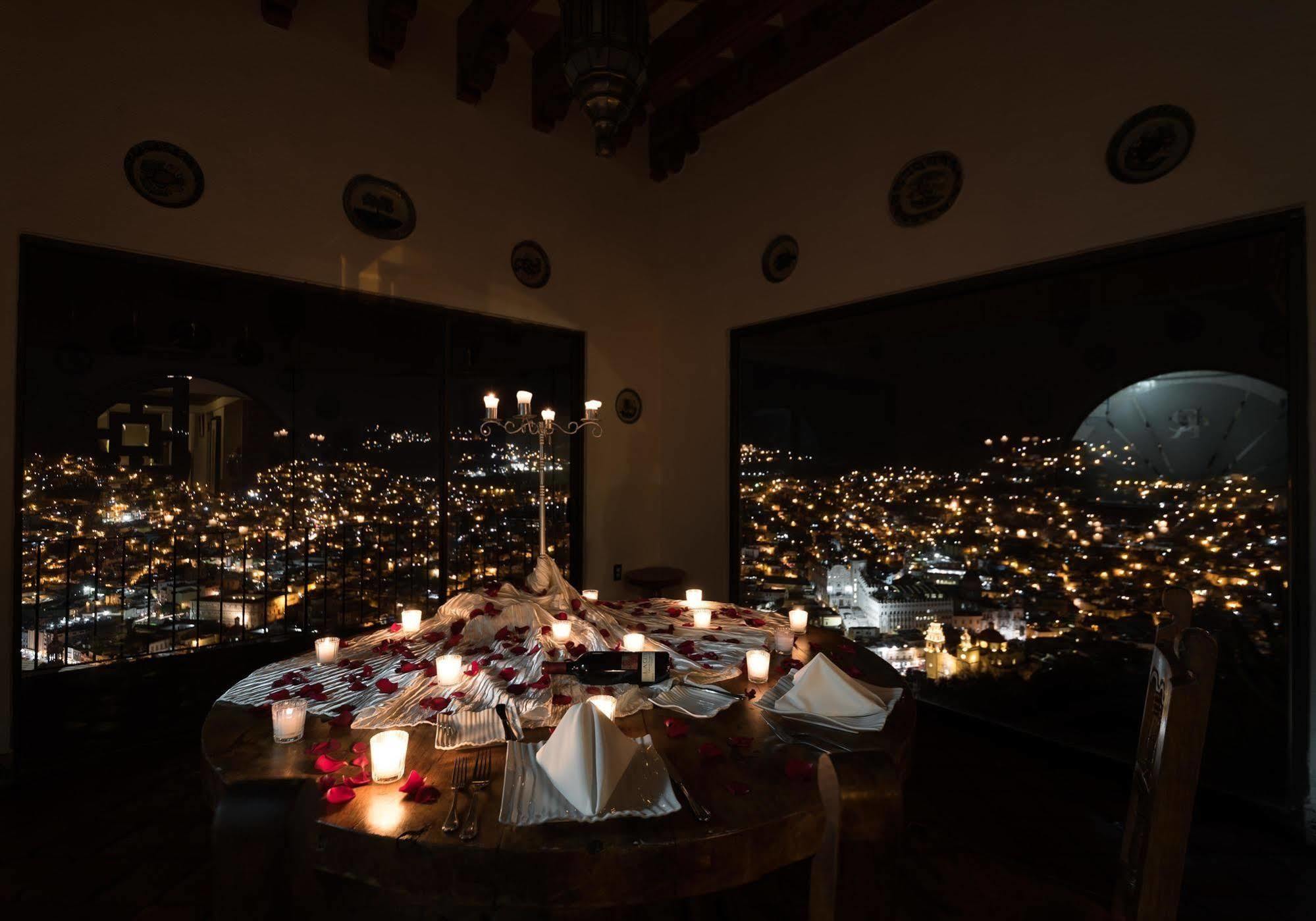 Hotel Mision Grand Casa Colorada 5*