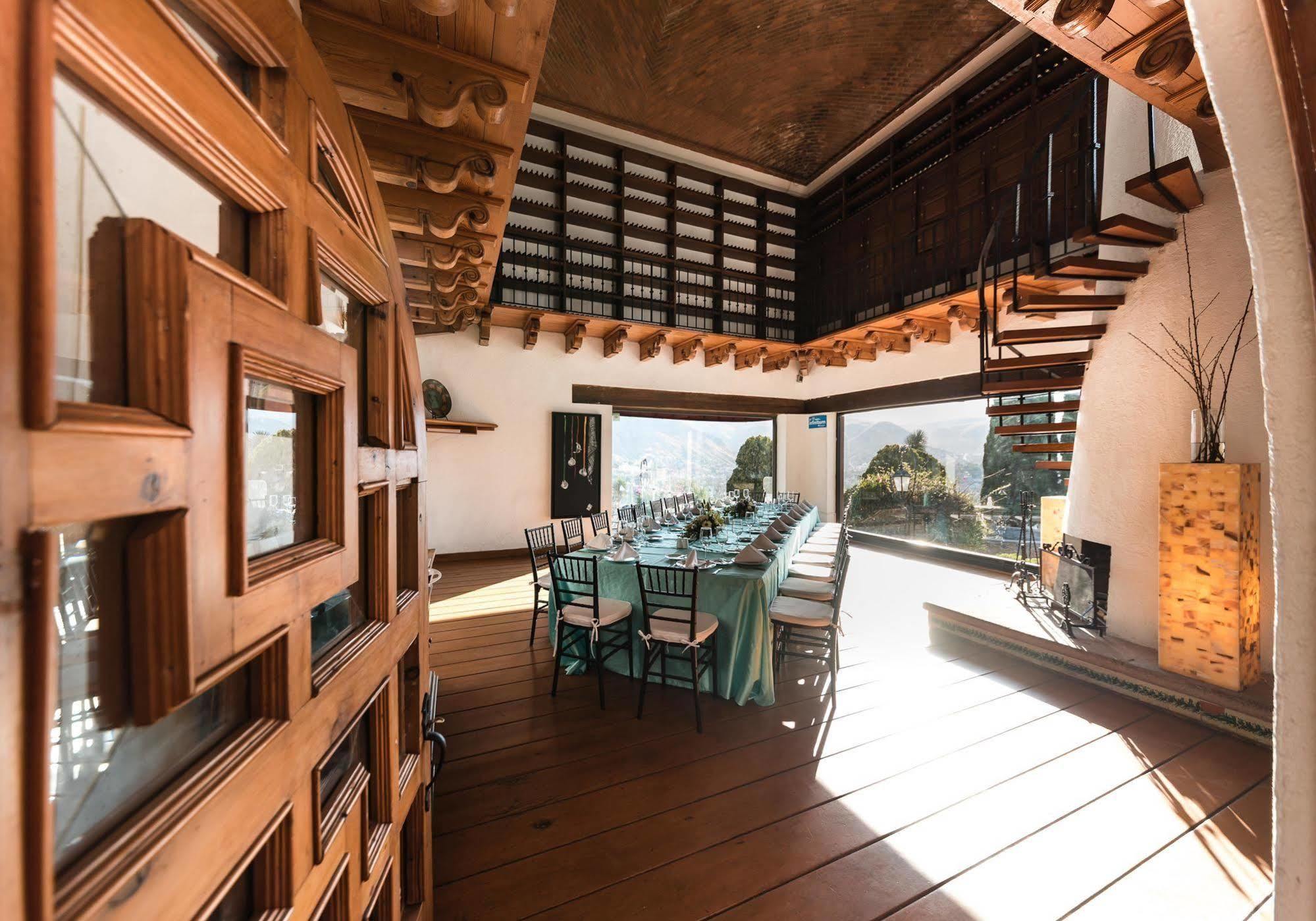 Hotel Mision Grand Casa Colorada