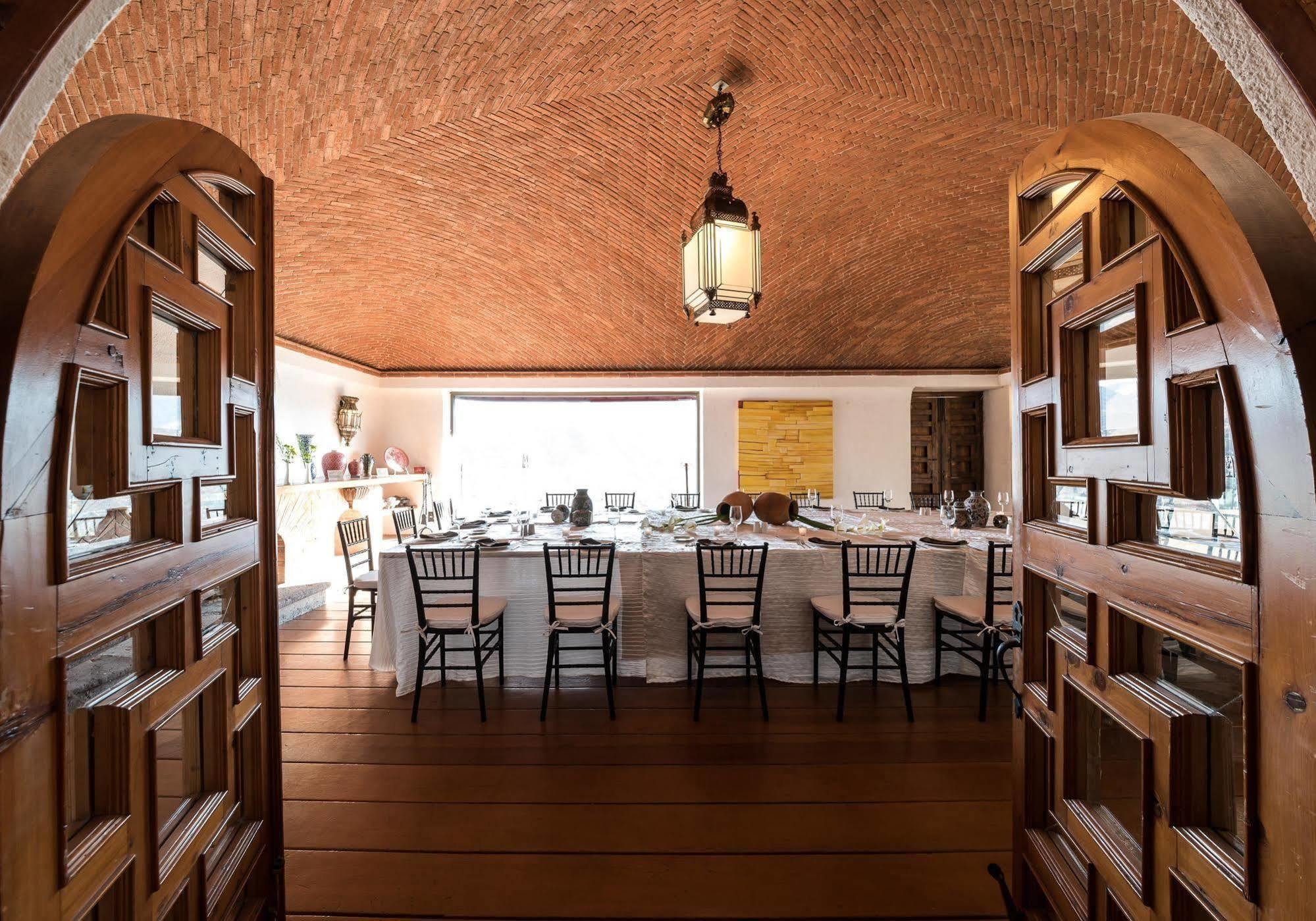Hotel Mision Grand Casa Colorada 5*