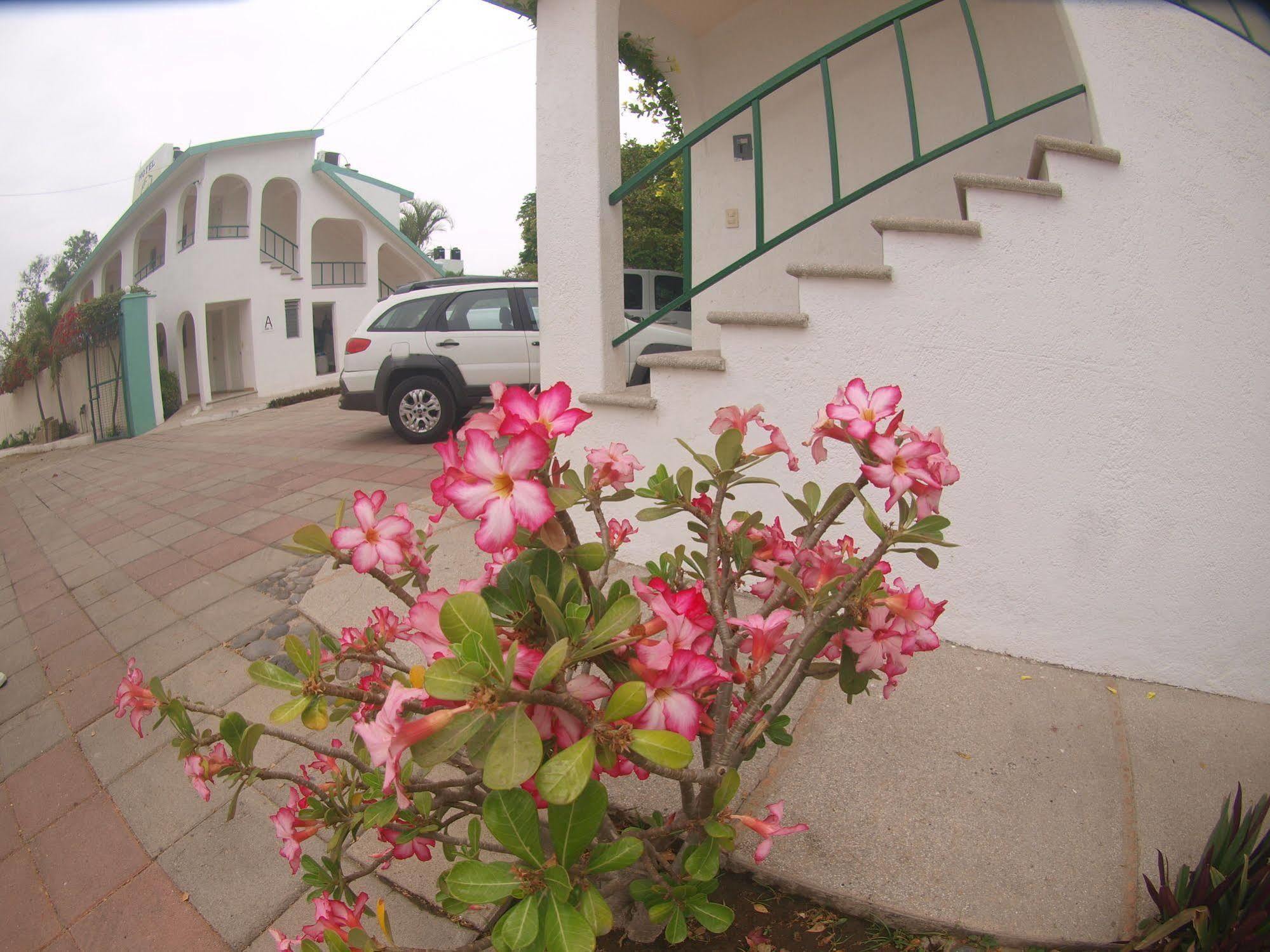 Parotas Hotel