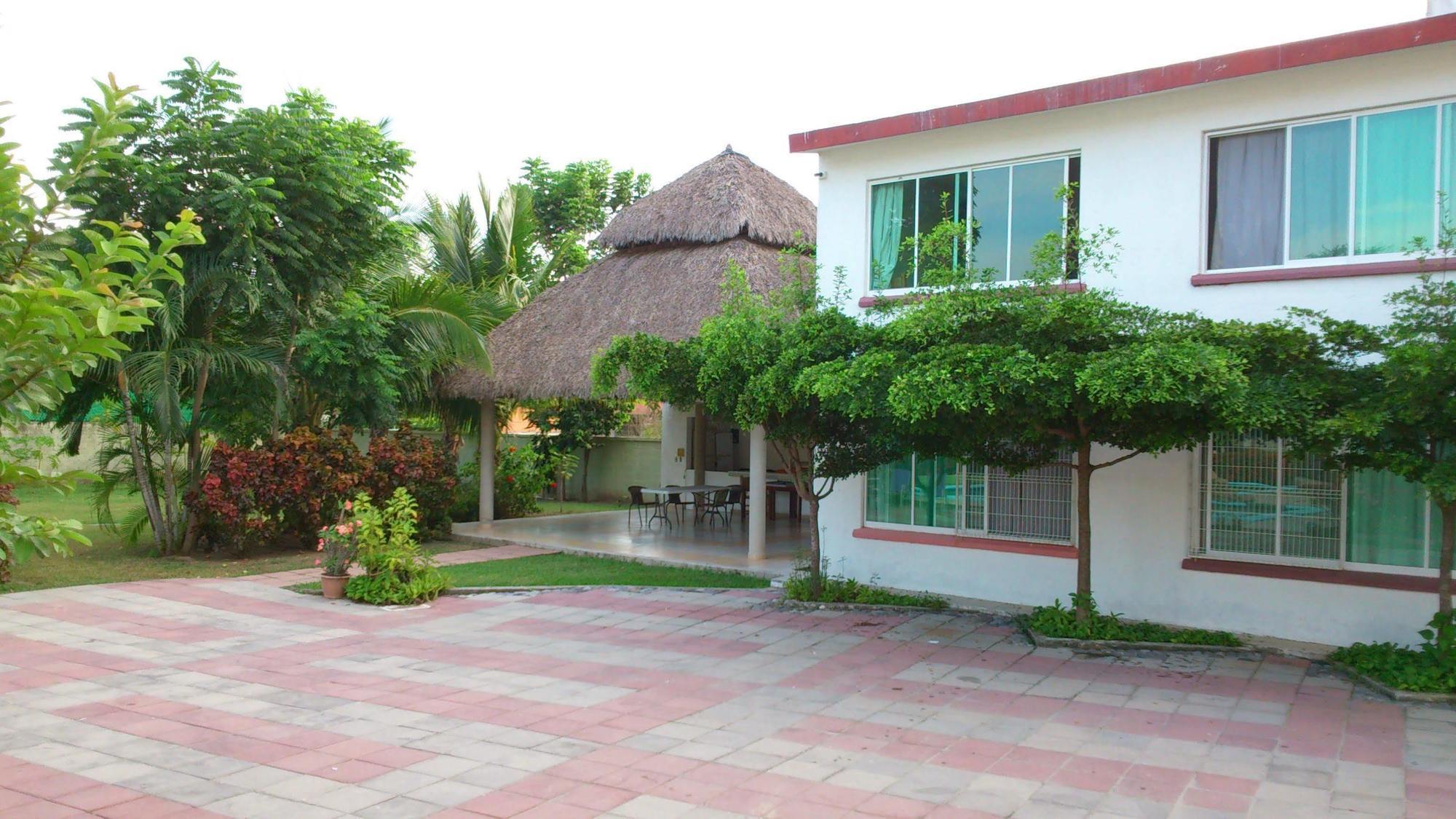 Hotel Parotas Manzanillo