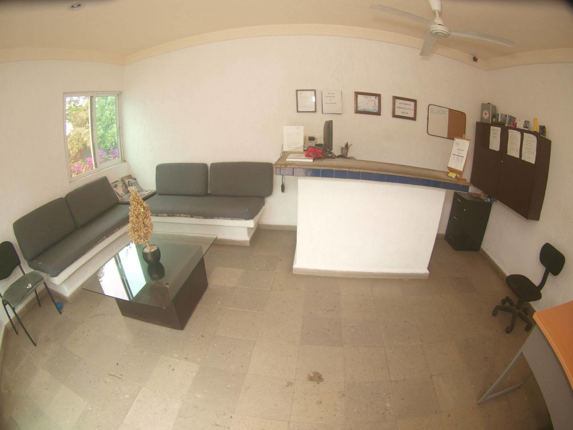 Parotas Hotel Manzanillo