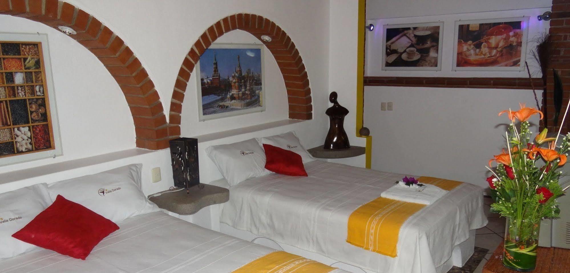 Hotel Valle Dorado 3*