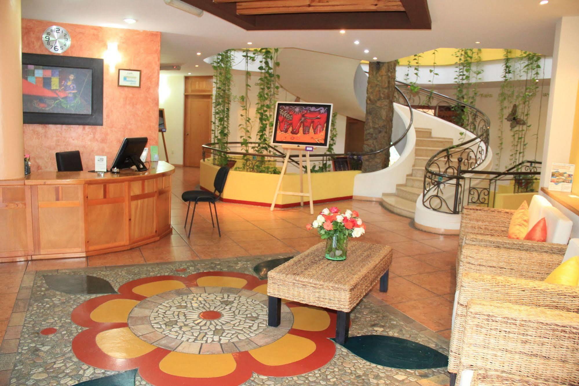 Hotel Xadani 4*