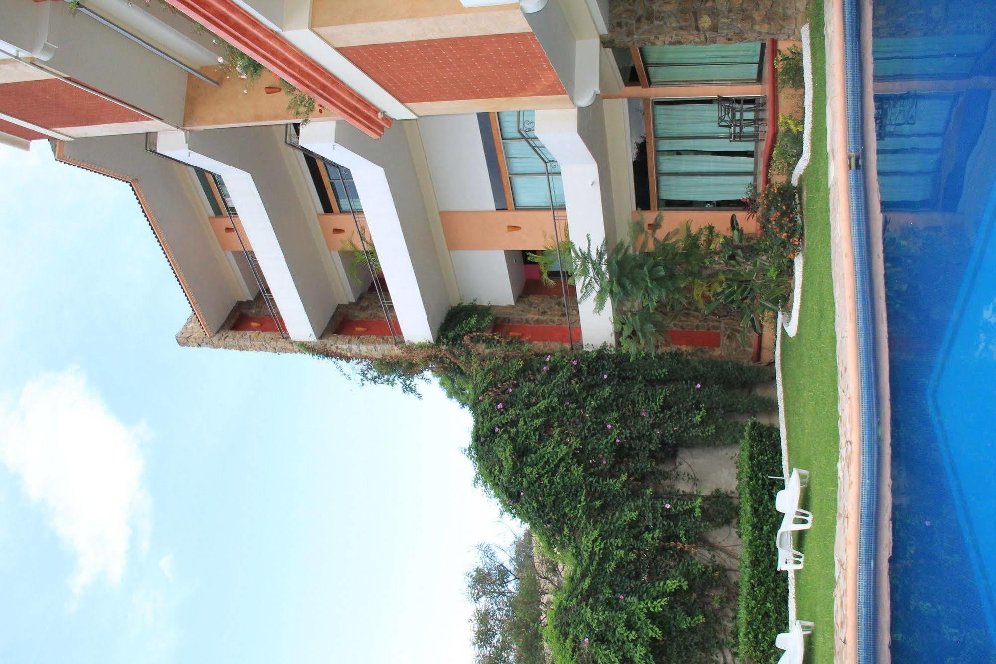 Hotel Xadani