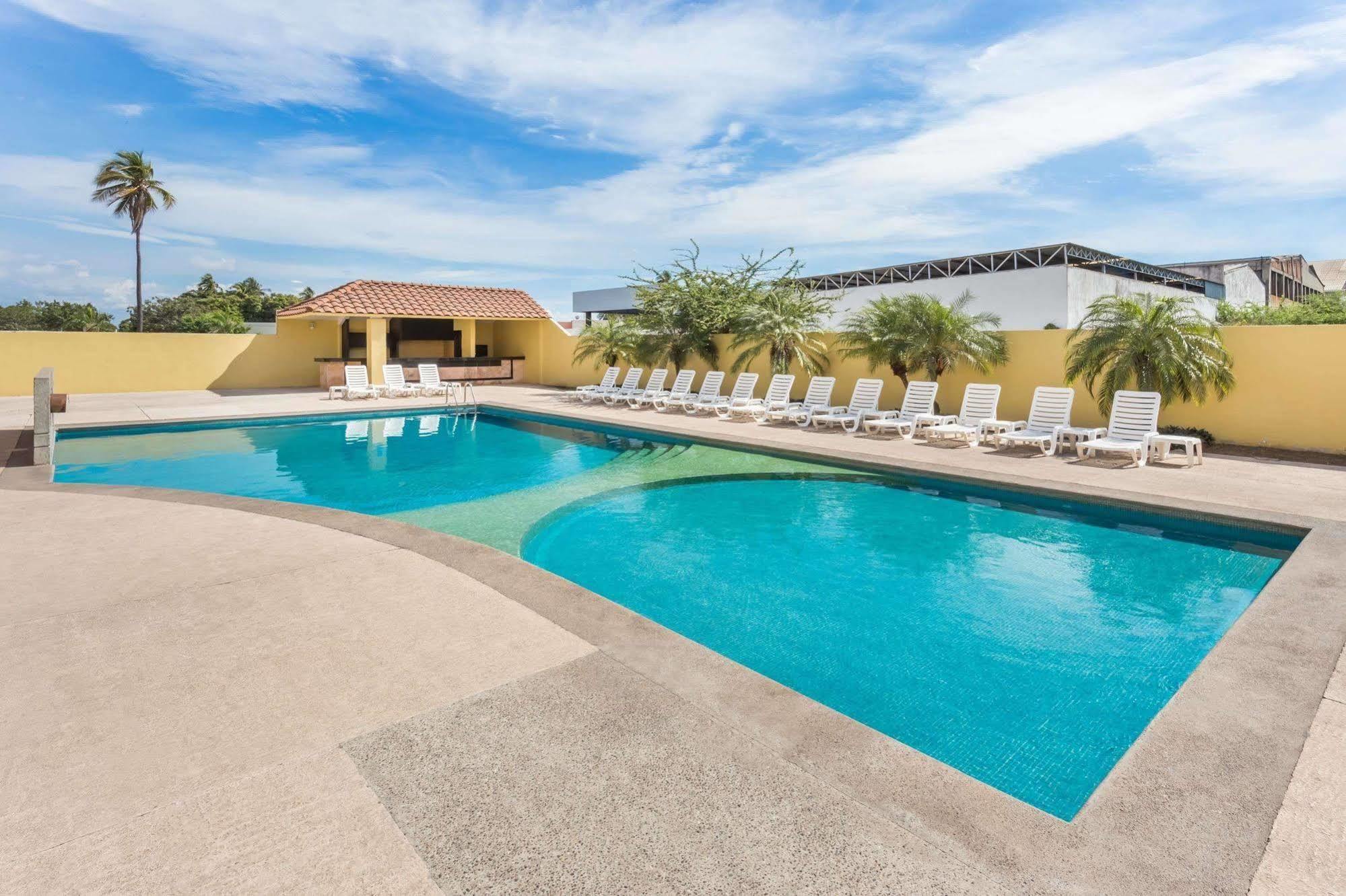 Baymont By Wyndham Hotel 4*