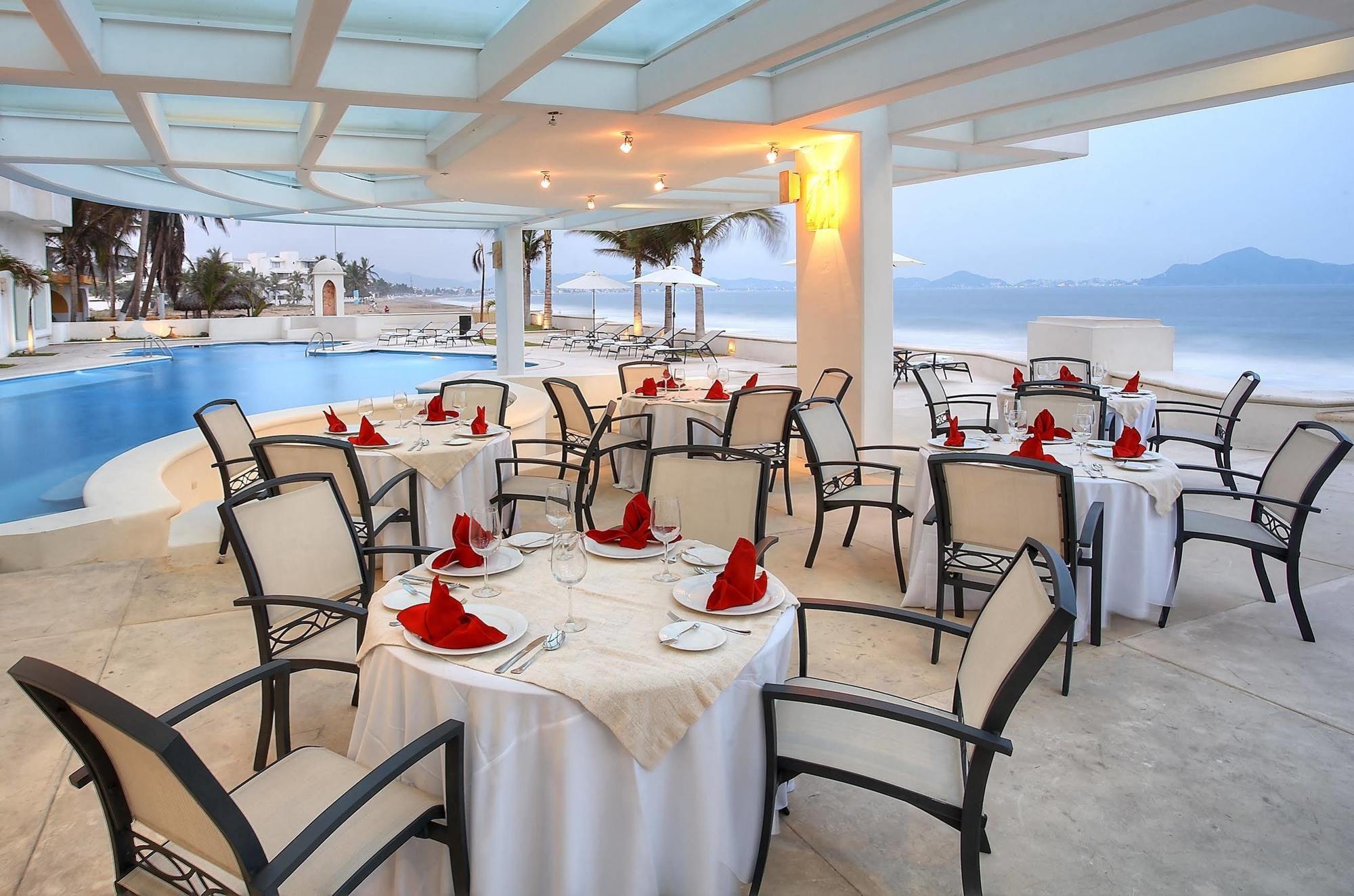 Camino Real 5* Manzanillo