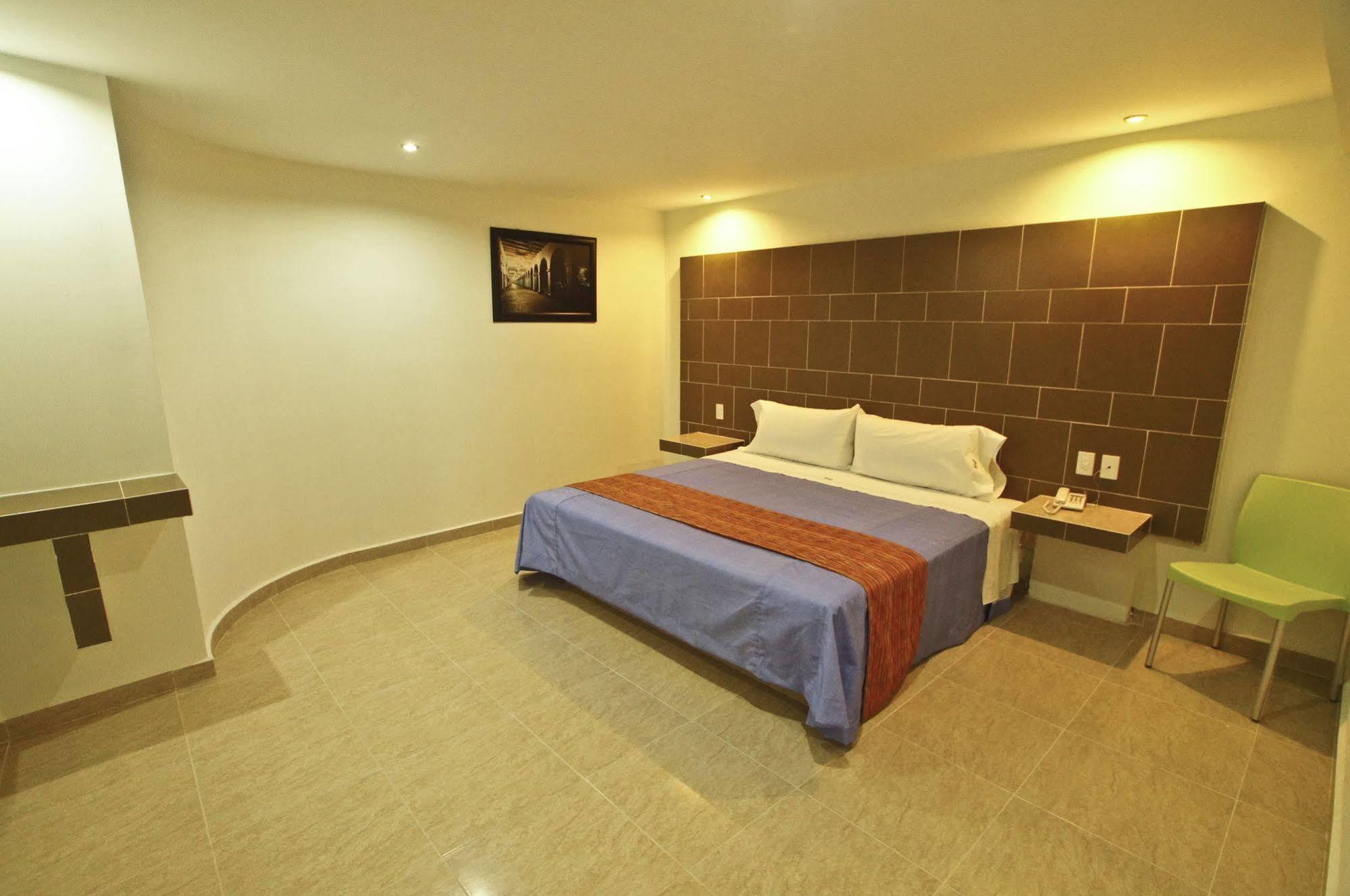 Hotel First & Business