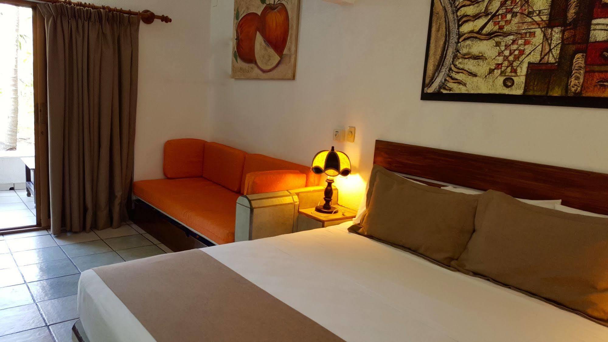 Hacienda De Melaque Aparthotel 3*
