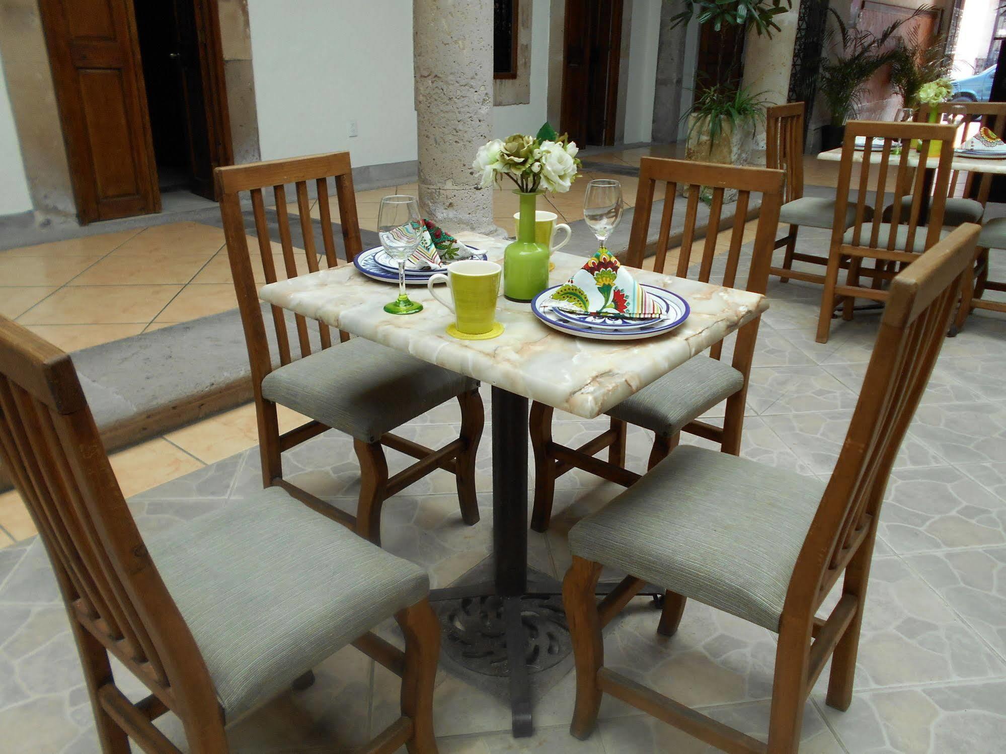 Hotel Expres By Hosting House Morelia